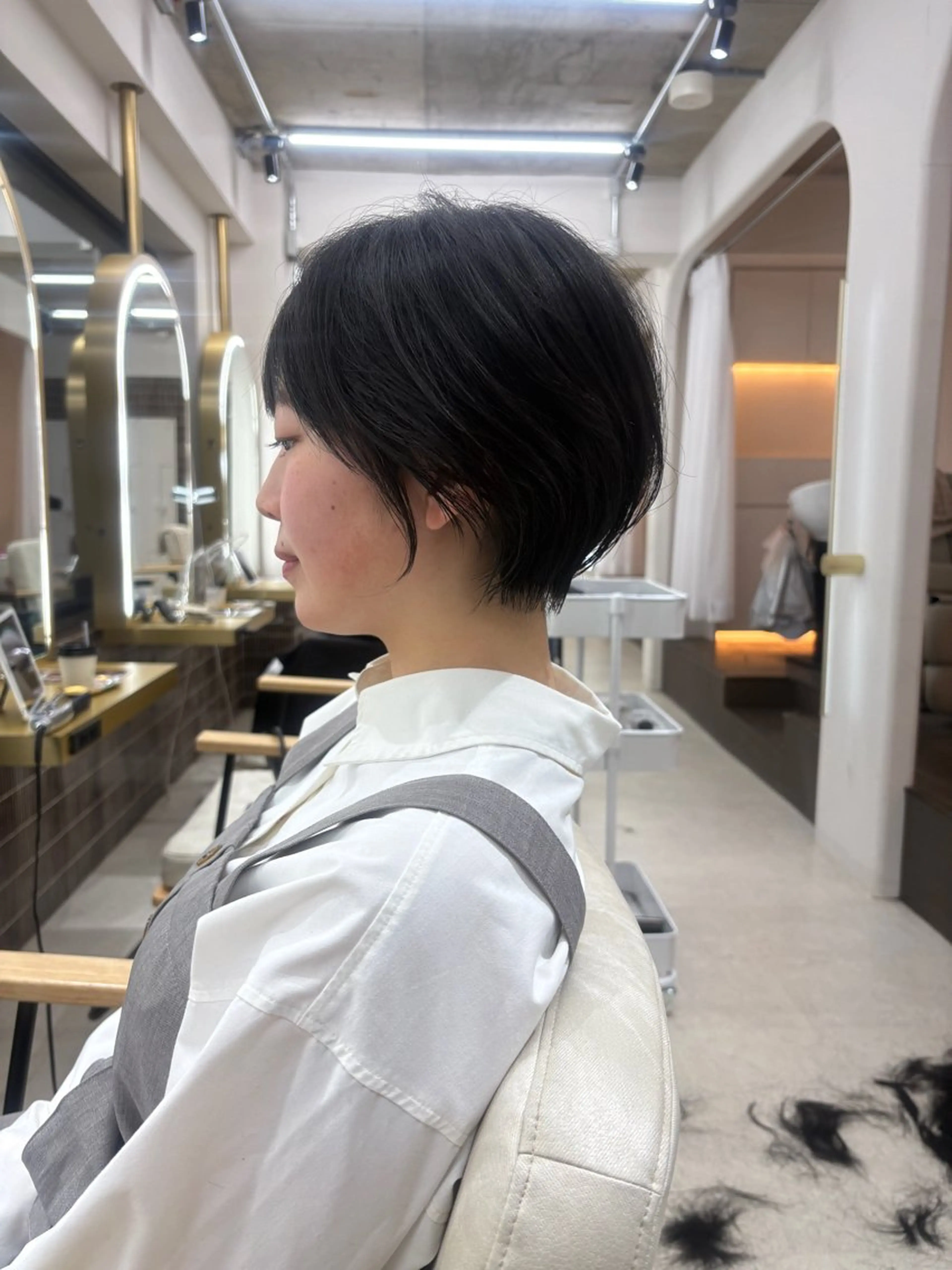ショート i.+odori所属・Miu🤍透明感カラ ー🫧ショートカットのヘアスタイル
