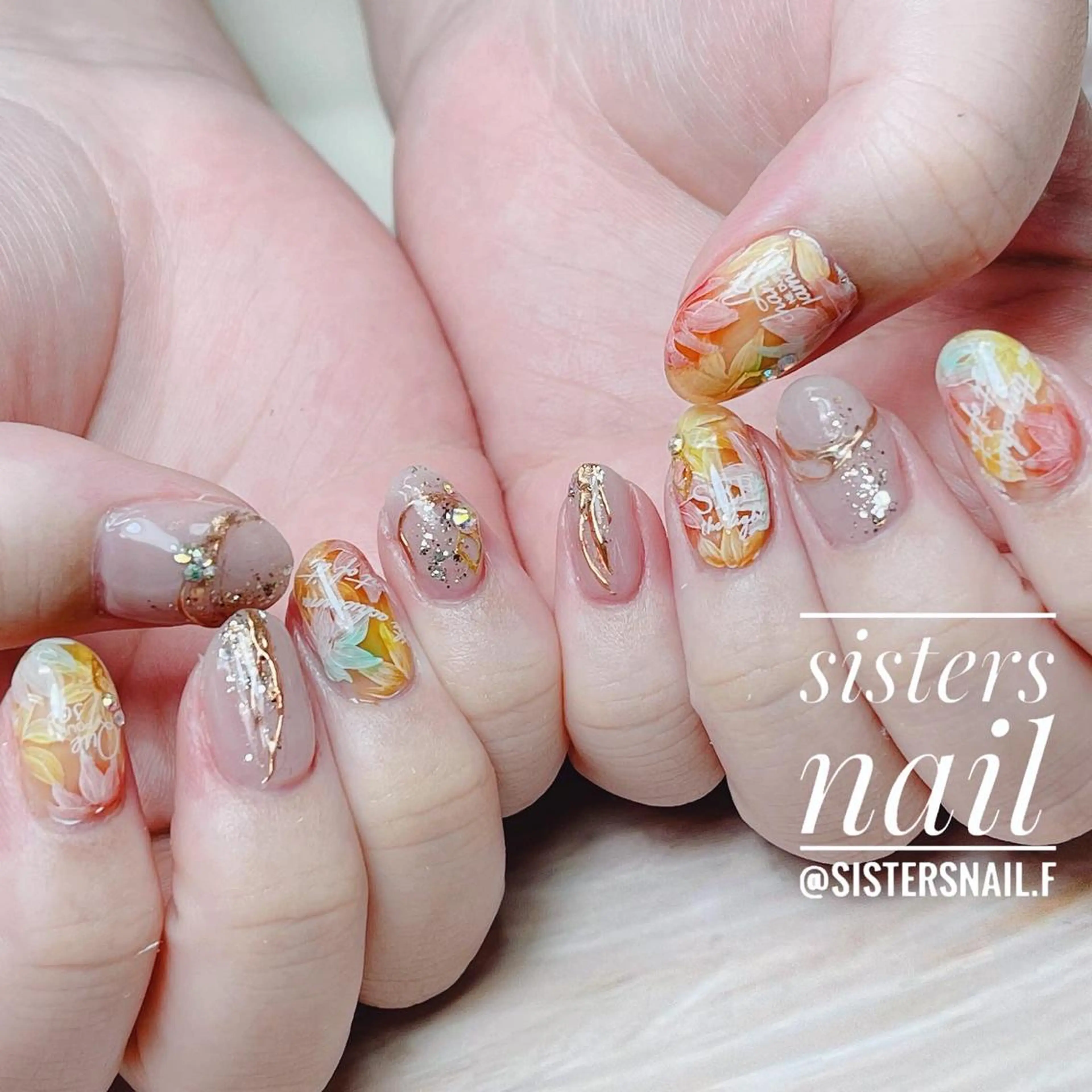 ネイル アートネイル ジェルネイル ゴールド ミラーネイル ニュアンスネイル sisters nail.fのネイルデザイン