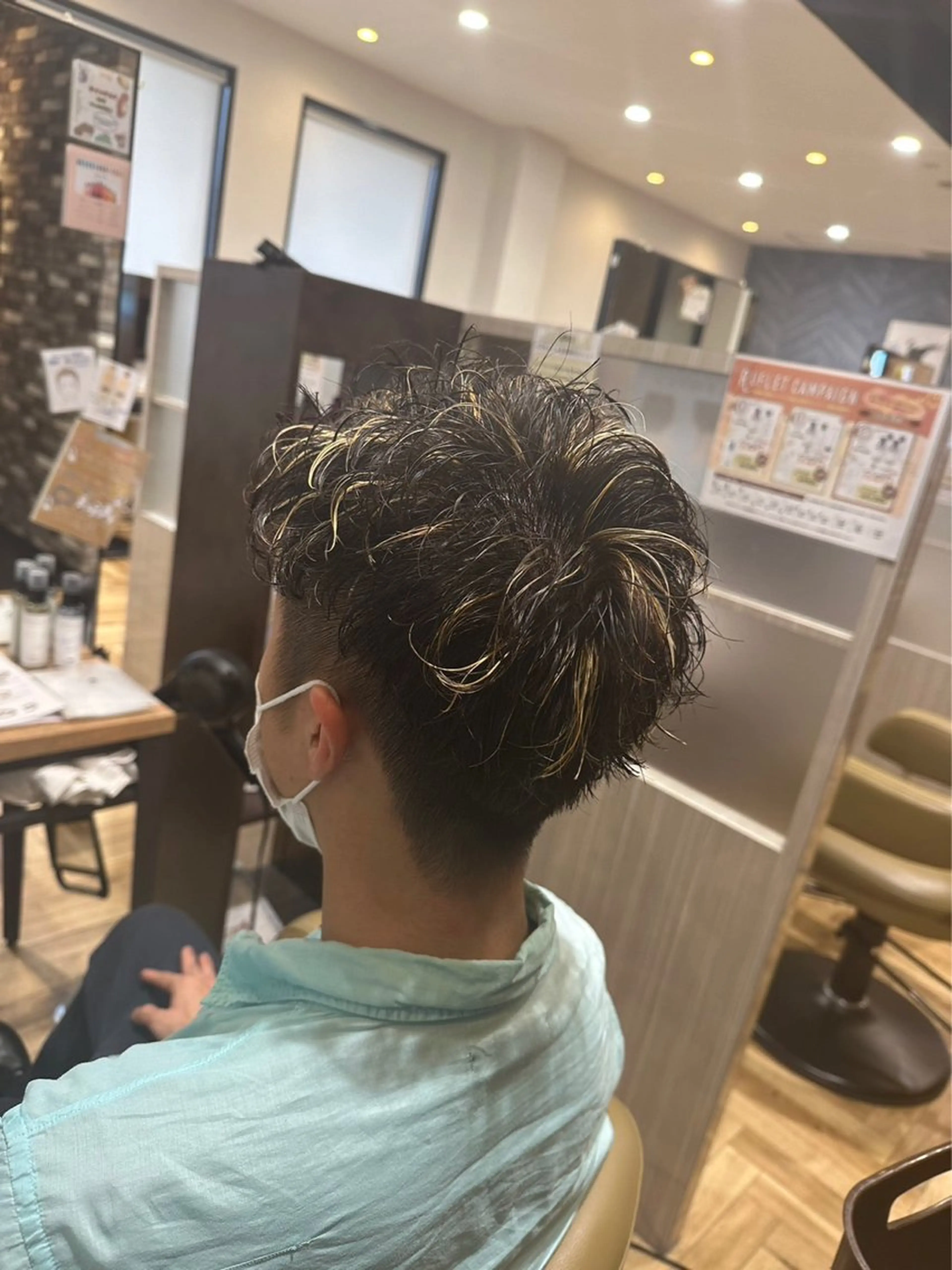 メンズ ヘアカラー 中村 誠也のヘアスタイル
