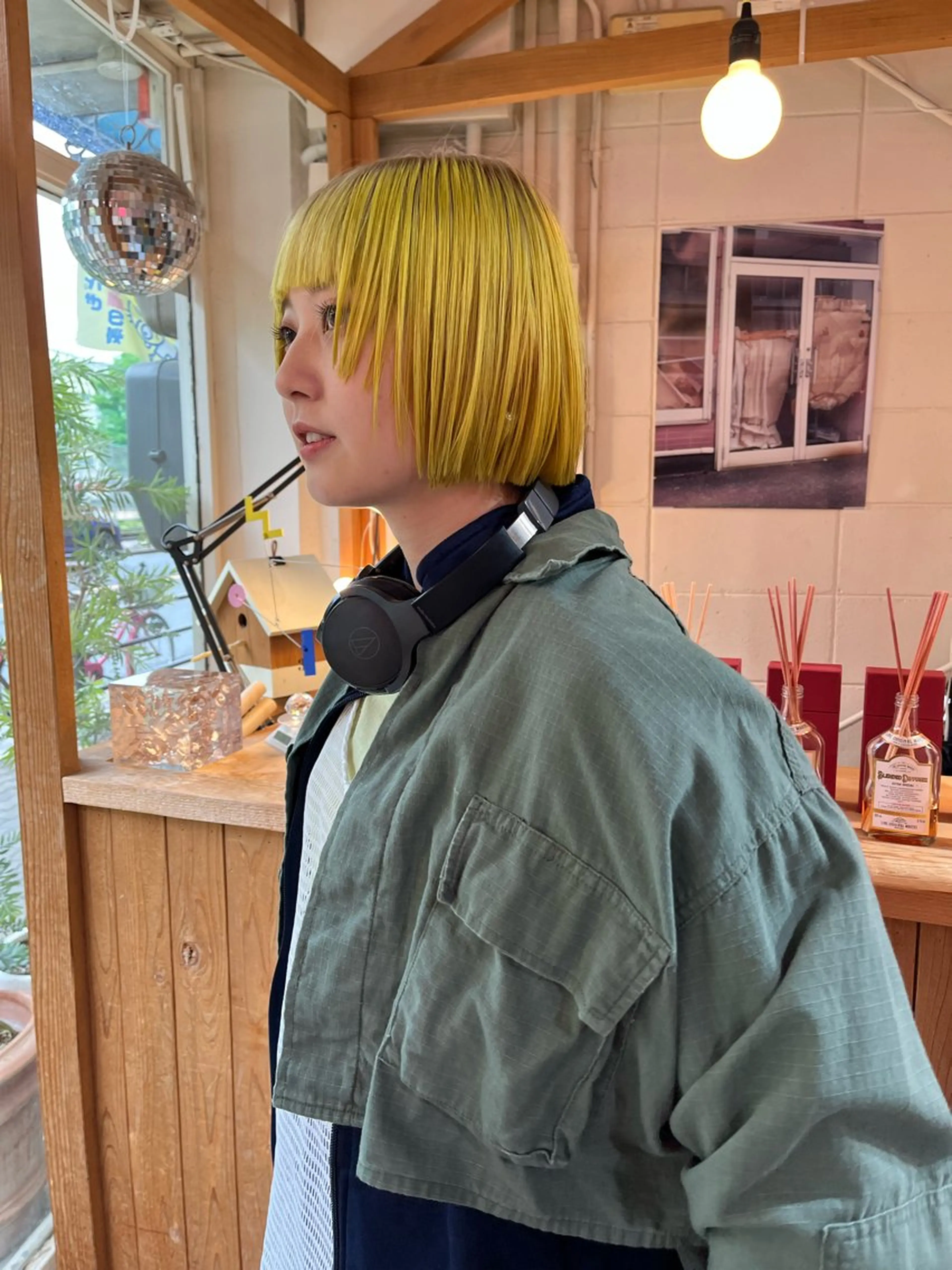 ショート イエローカラー カット ヘアカラー トリートメント iru所属・レイヤーカット/ ハイトーン/mikiのヘアスタイル