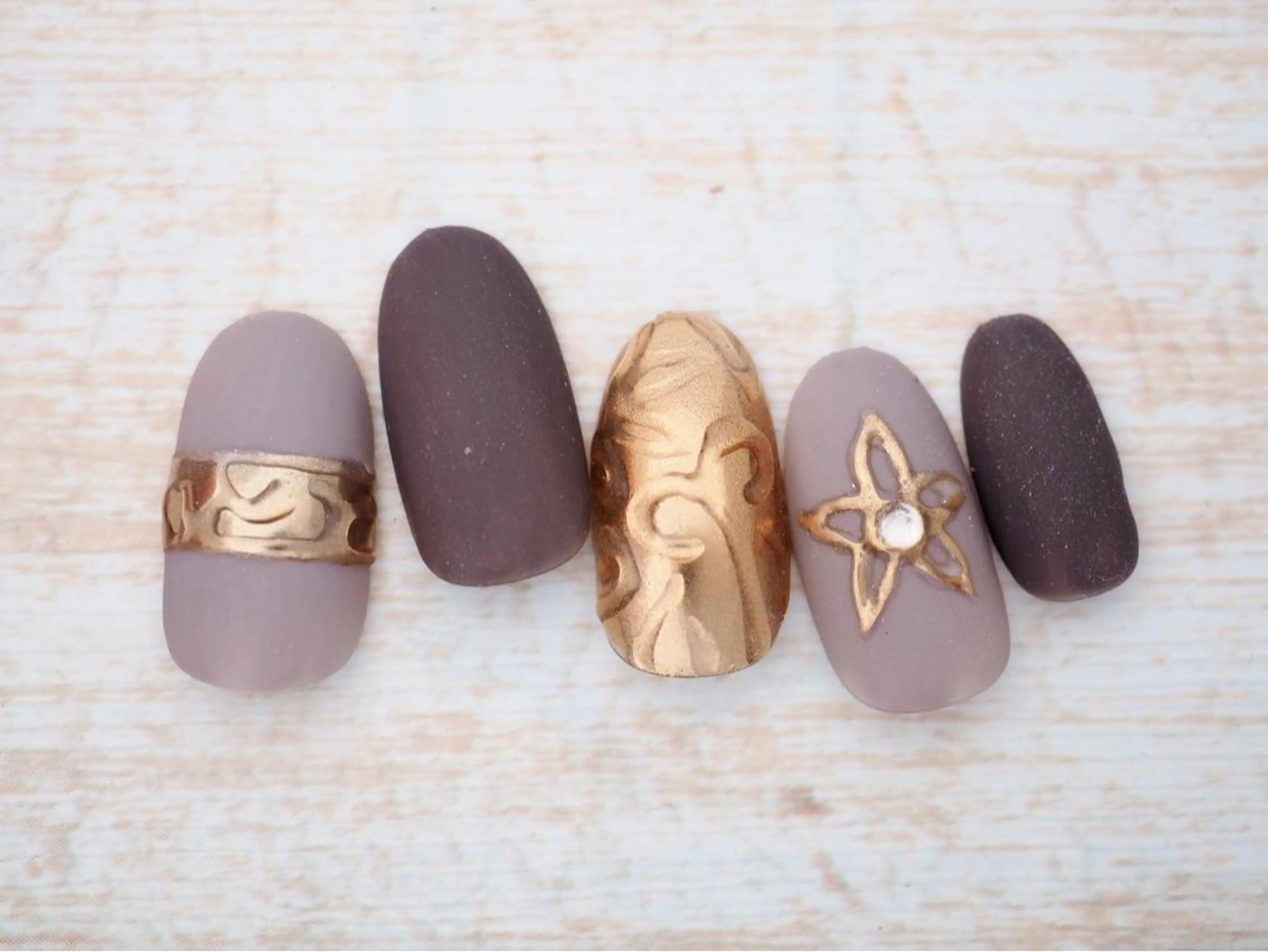 ネイル トップネイリスト Ribbon立川店のネイルデザイン