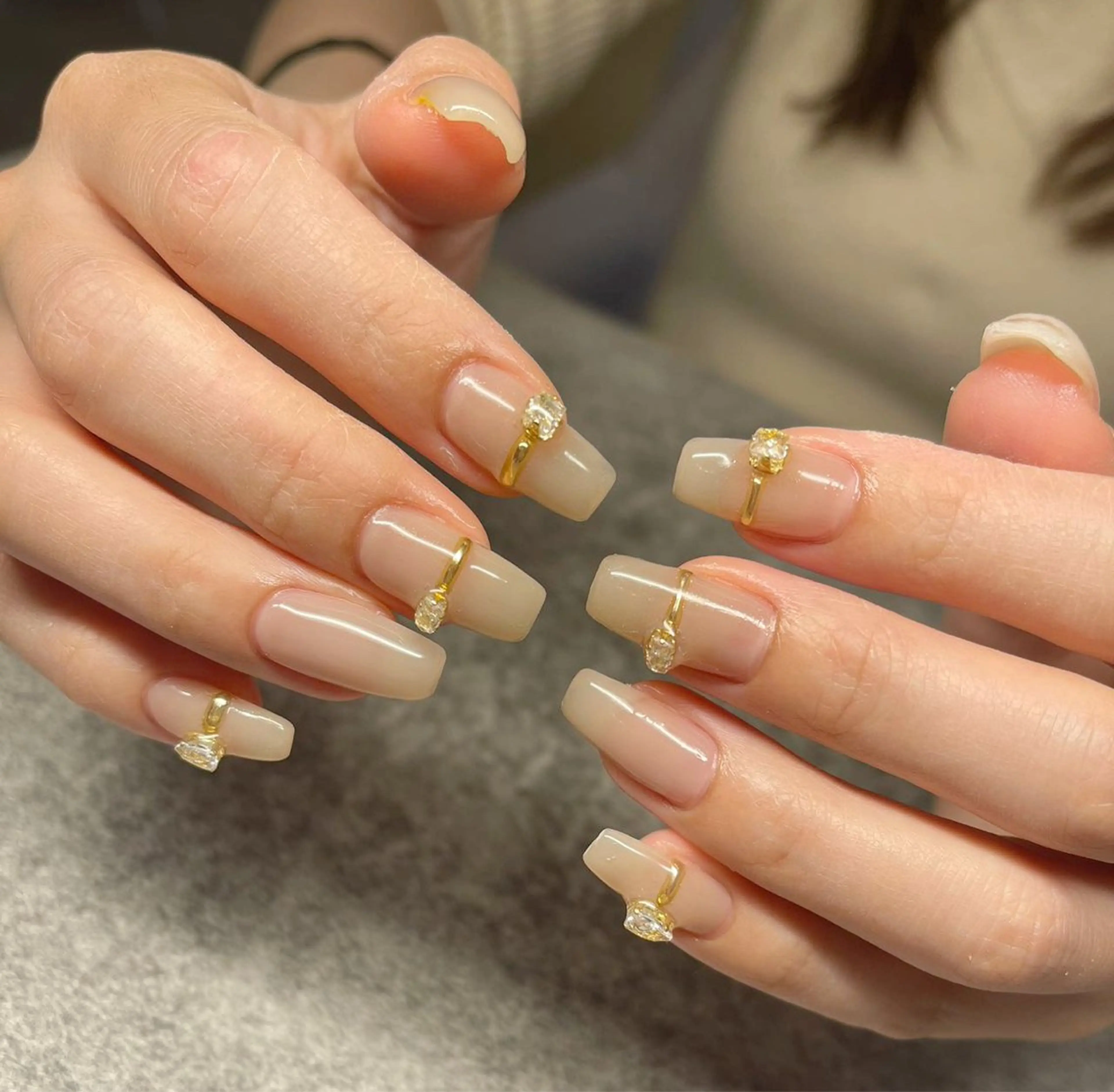 ネイル R inのネイルデザイン