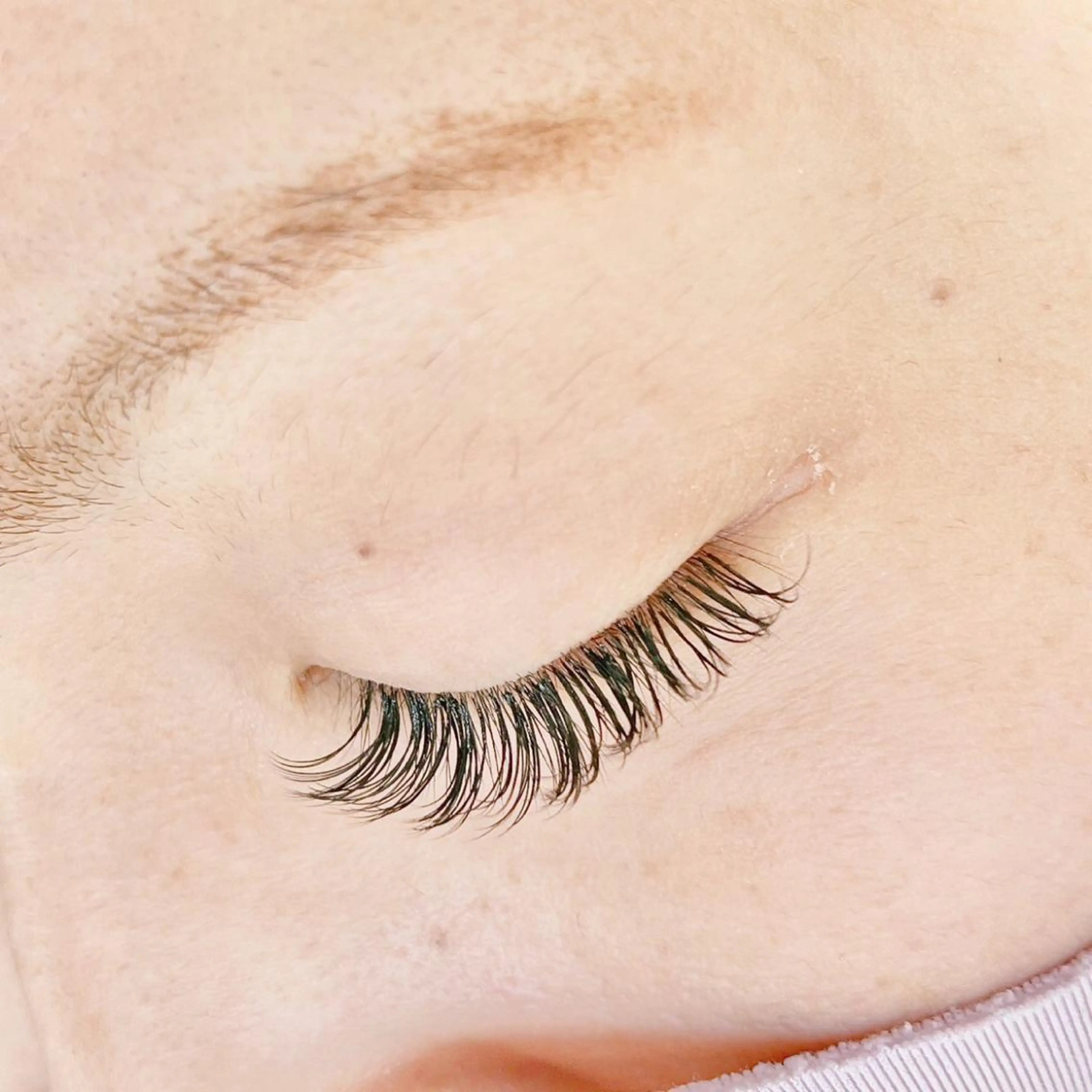 マツエク・マツパ バインドロック マツエク 𝐞𝐢𝐠𝐡𝐭 MAO🖤の眉毛・アイブロウイメージ