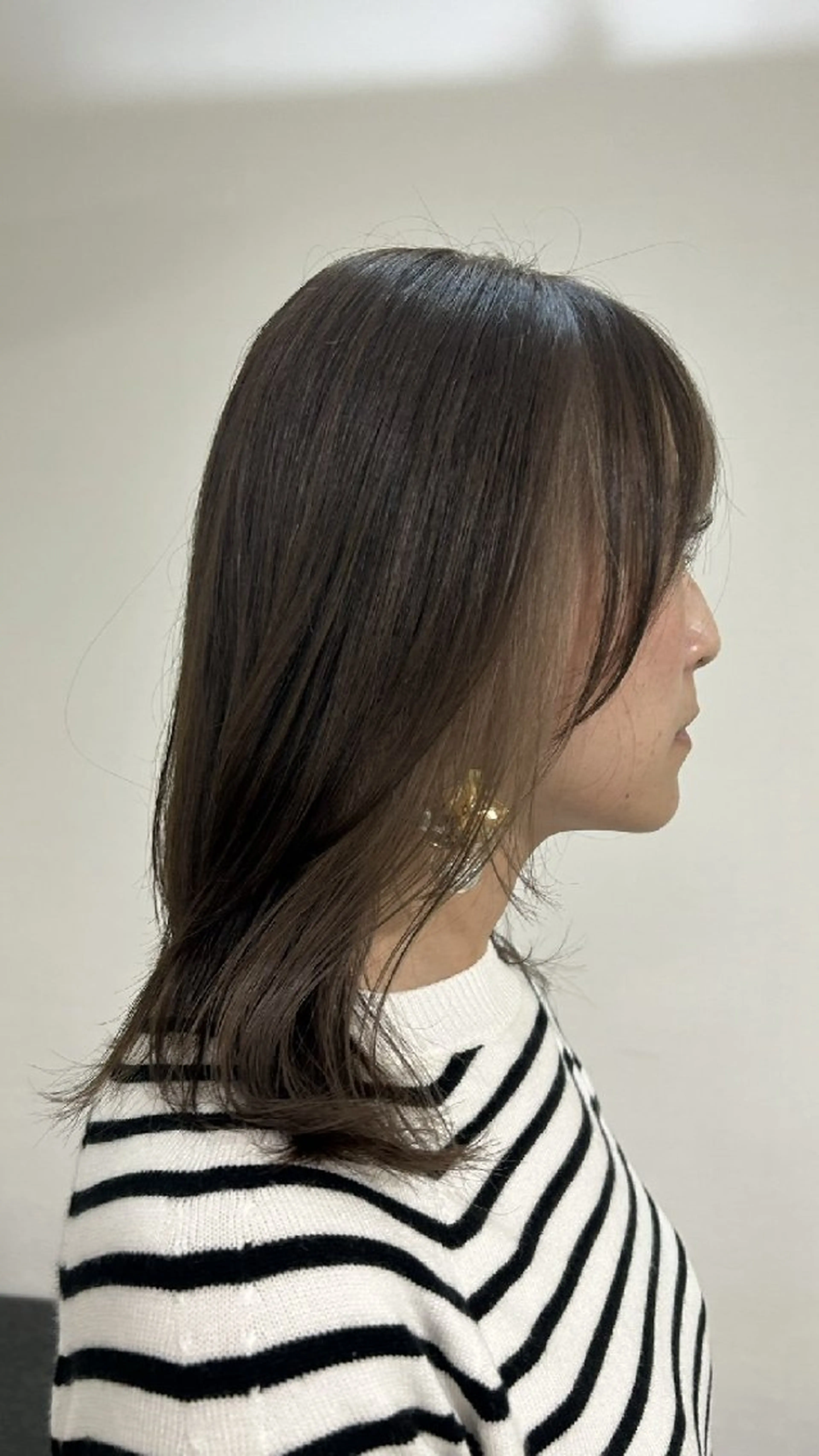 ミディアム カラー 透明感カラー グレージュ インナーカラー 安達まい/ インナーカラー◎のヘアスタイル