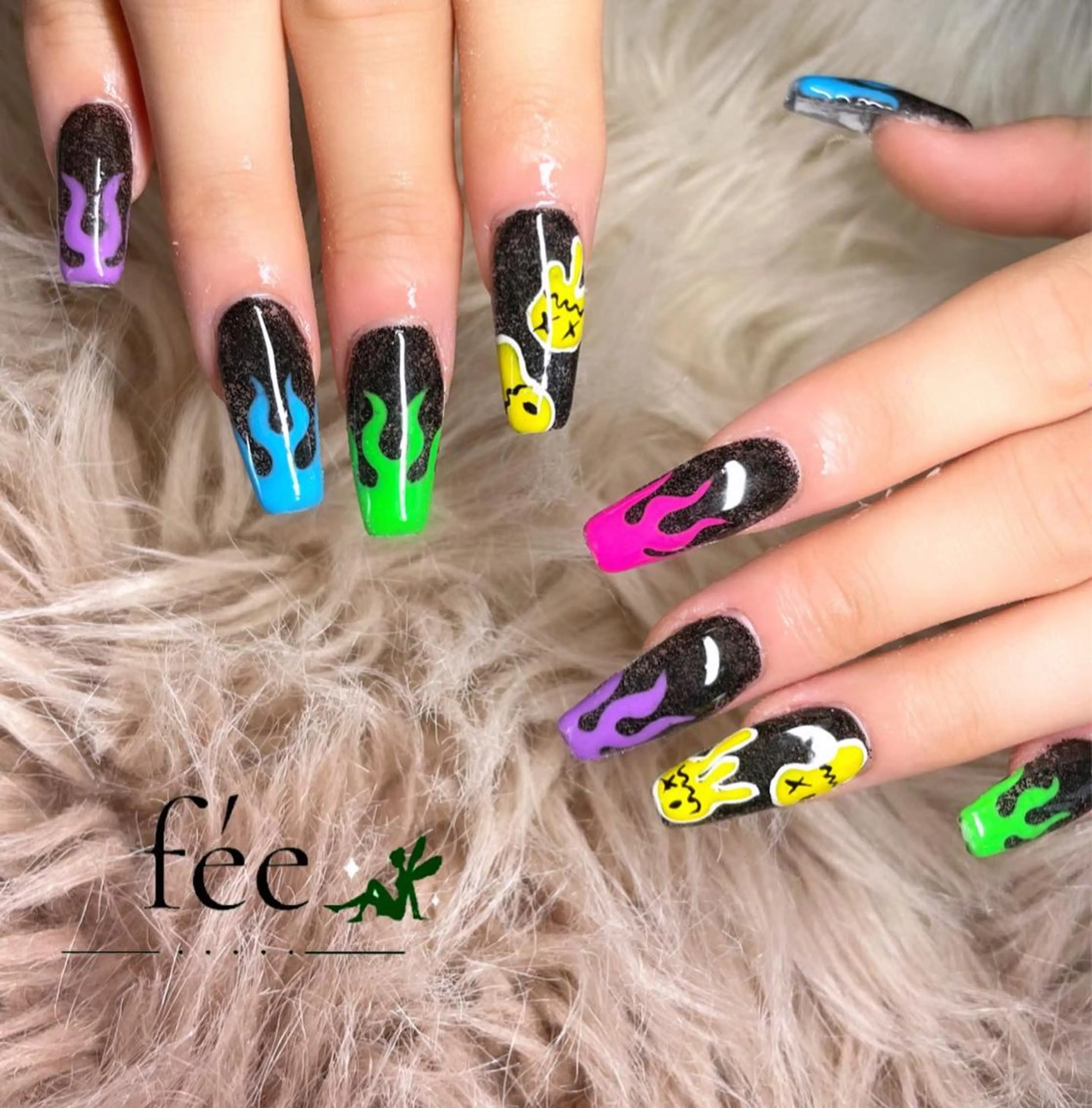ネイル フットネイル ジェルネイル 韓国ネイル マグネットネイル ミラーネイル ハンドネイル nail salon fee（フィー）のネイルデザイン