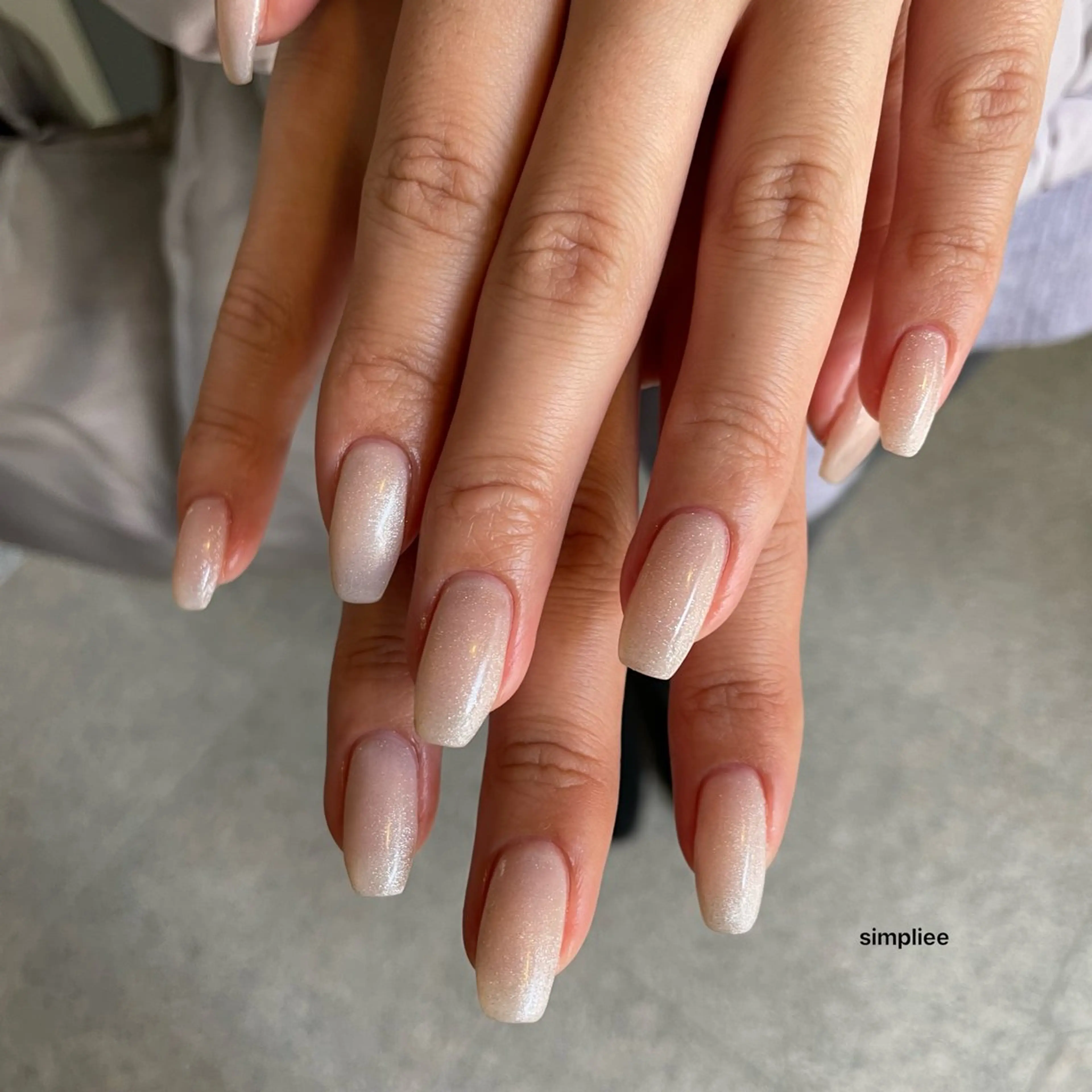 【オフなし専用】ハンド🦋ワンカラーorラメグラの写真