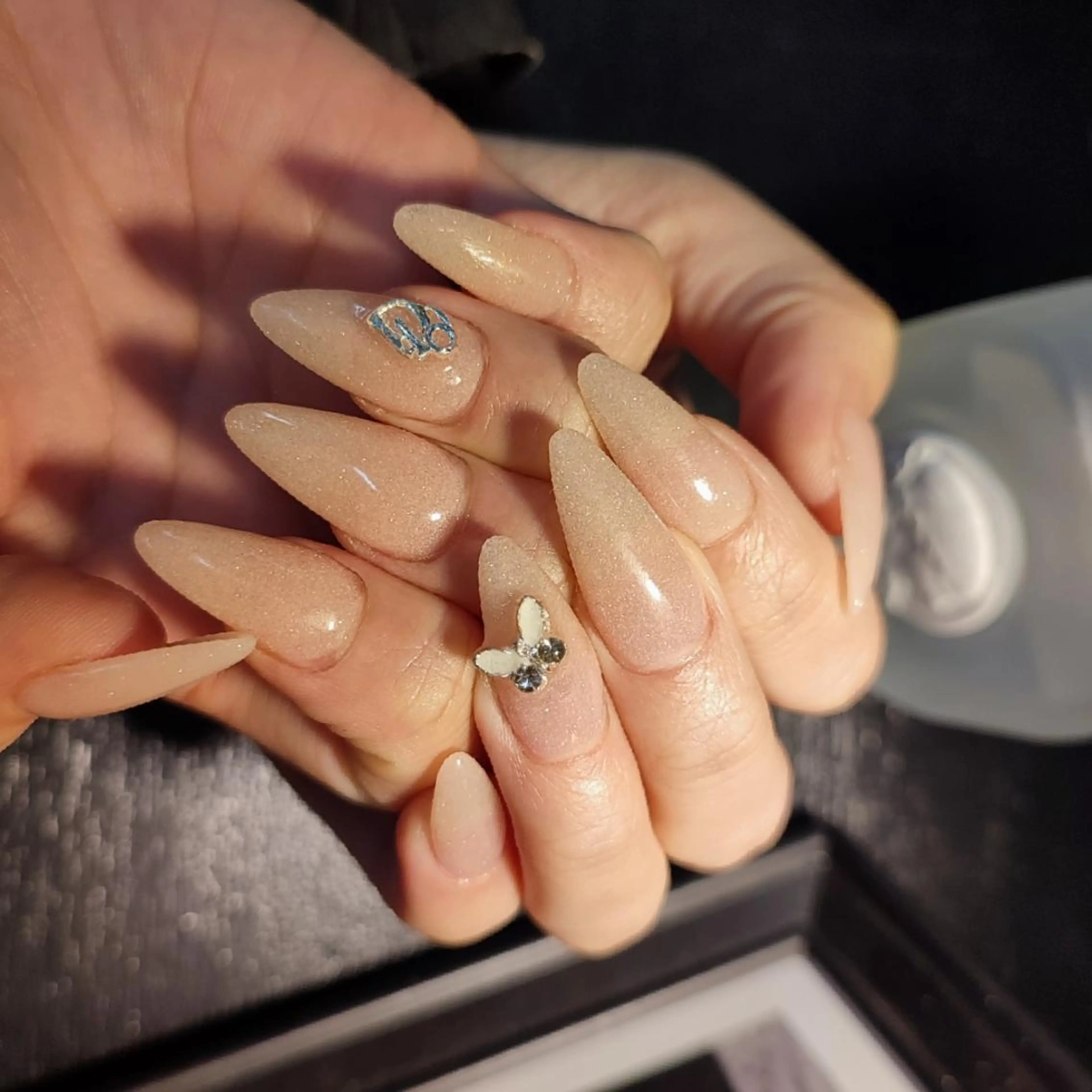 ネイル ハンドネイル RUNWAY 　　の眉毛・アイブロウイメージ