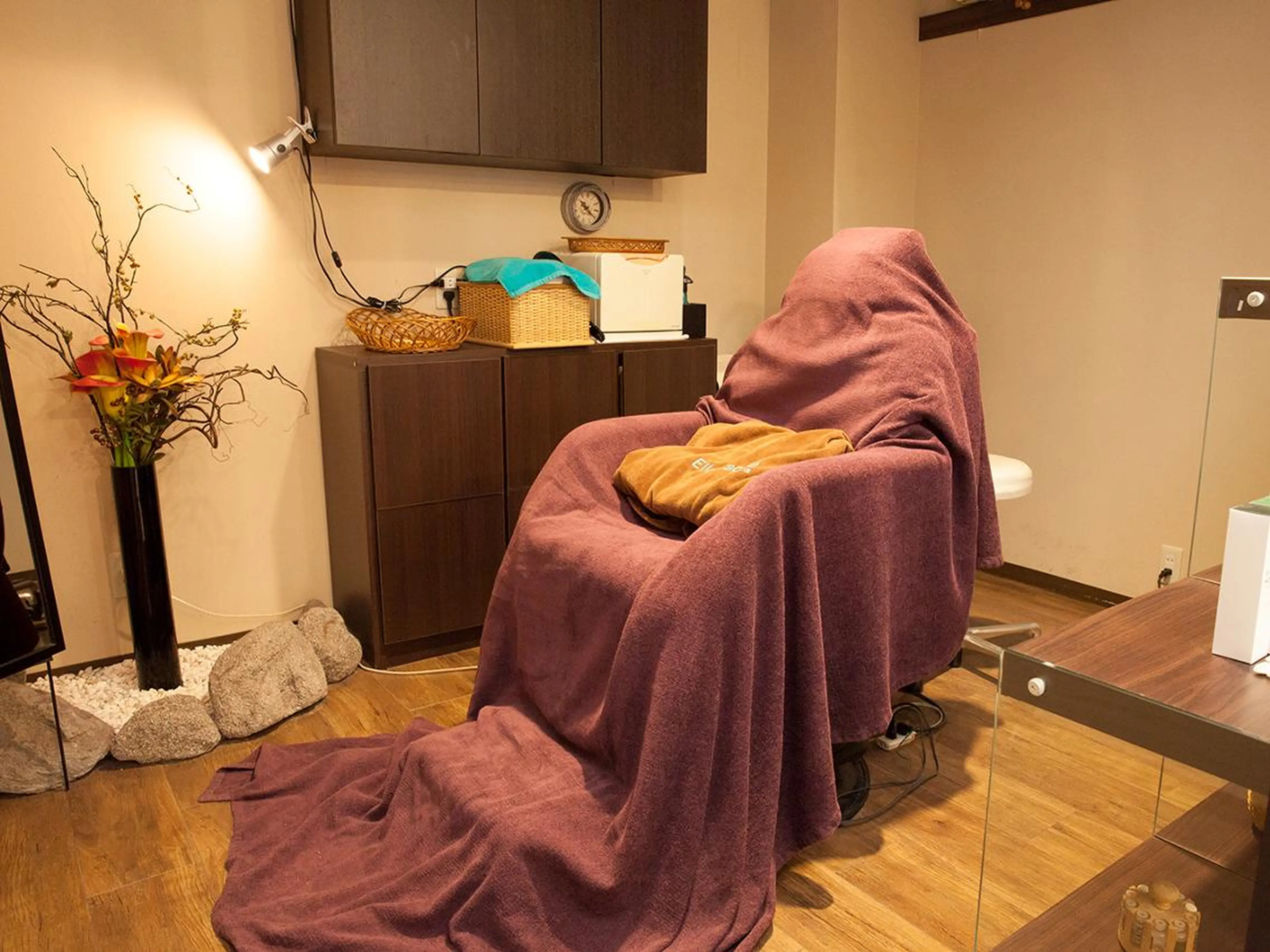 顔面デトックス(女性限定)の写真