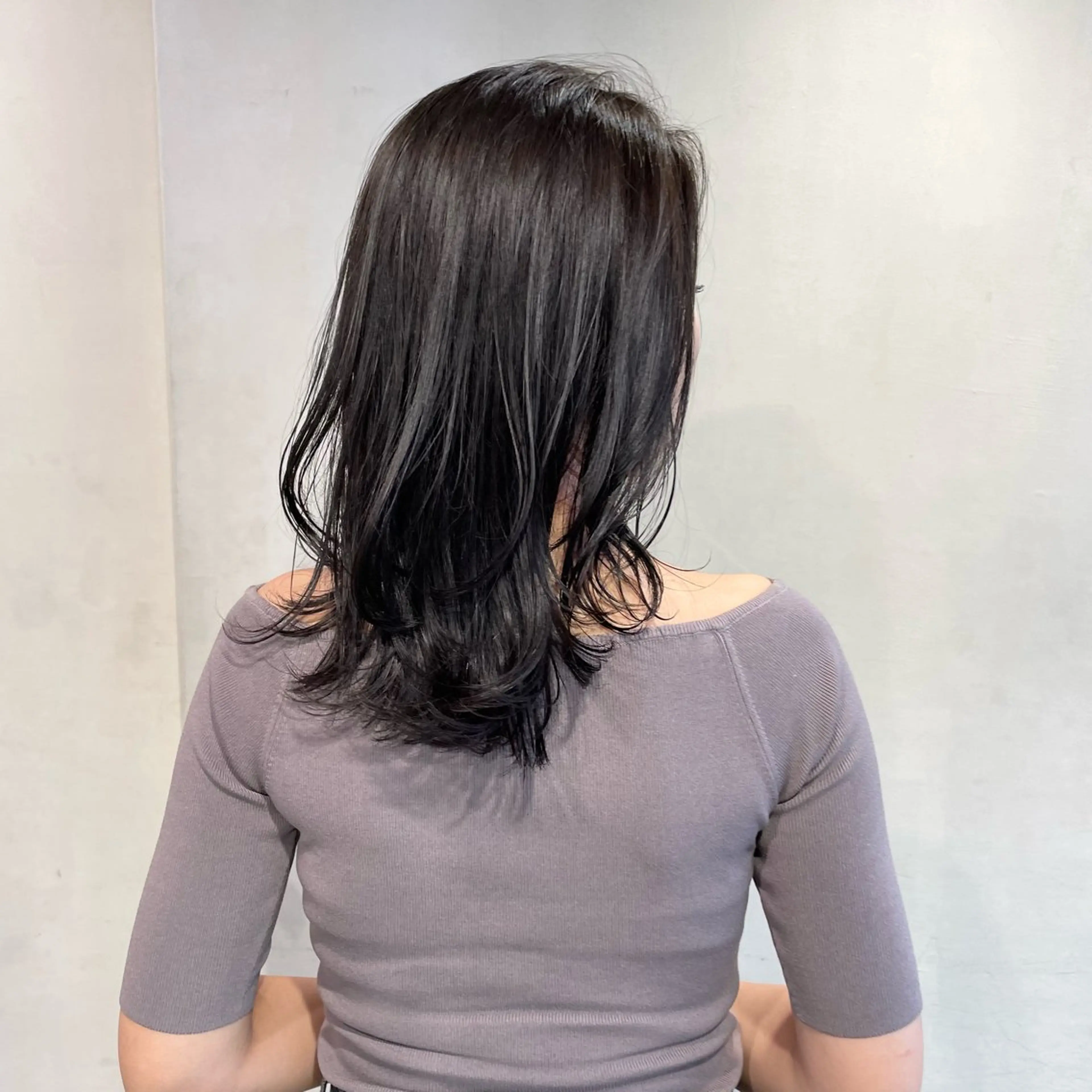 セミロング 髙橋 茉南のヘアスタイル