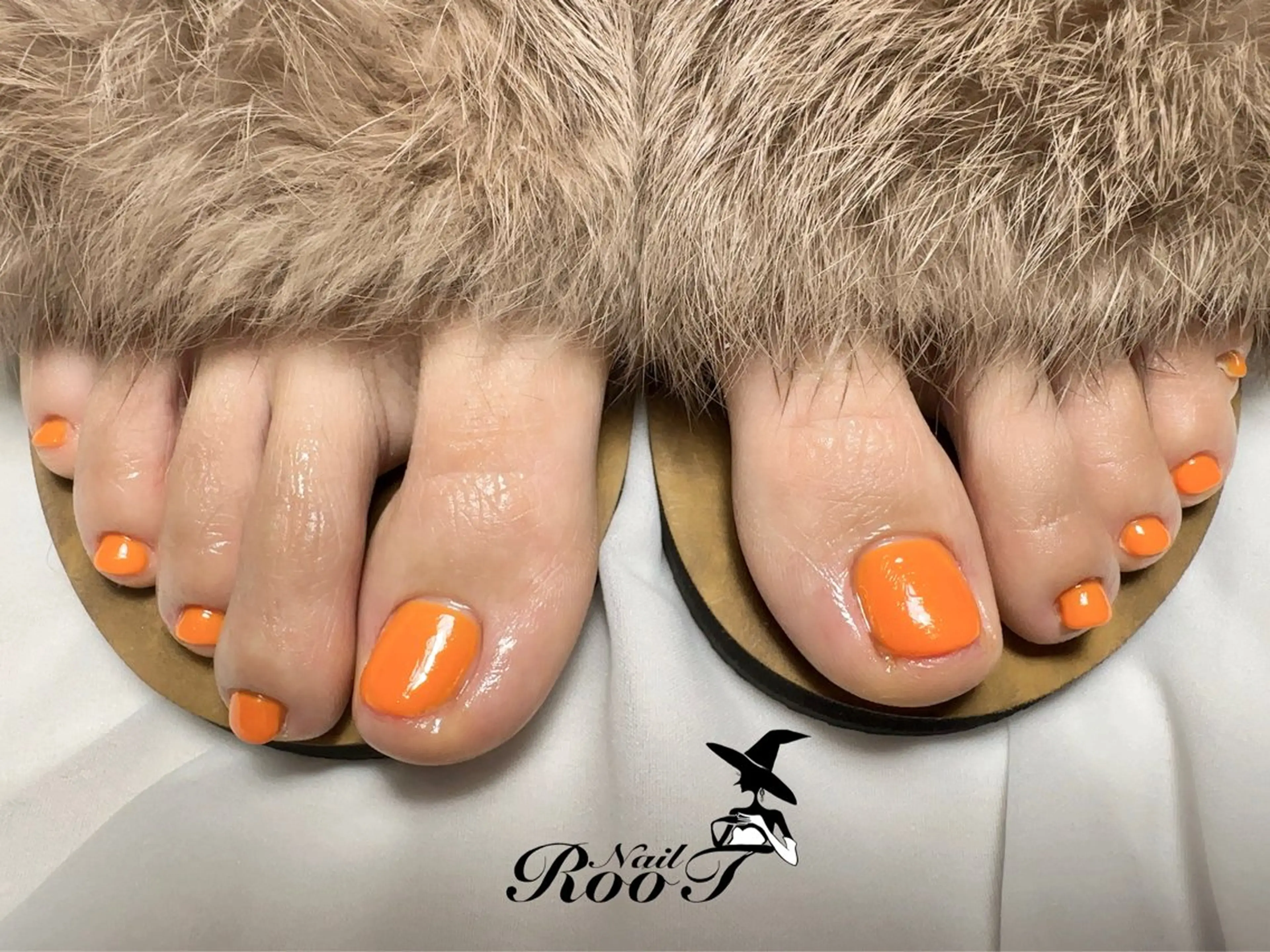 ネイル ワンカラーネイル フットネイル RooT Nailのネイルデザイン