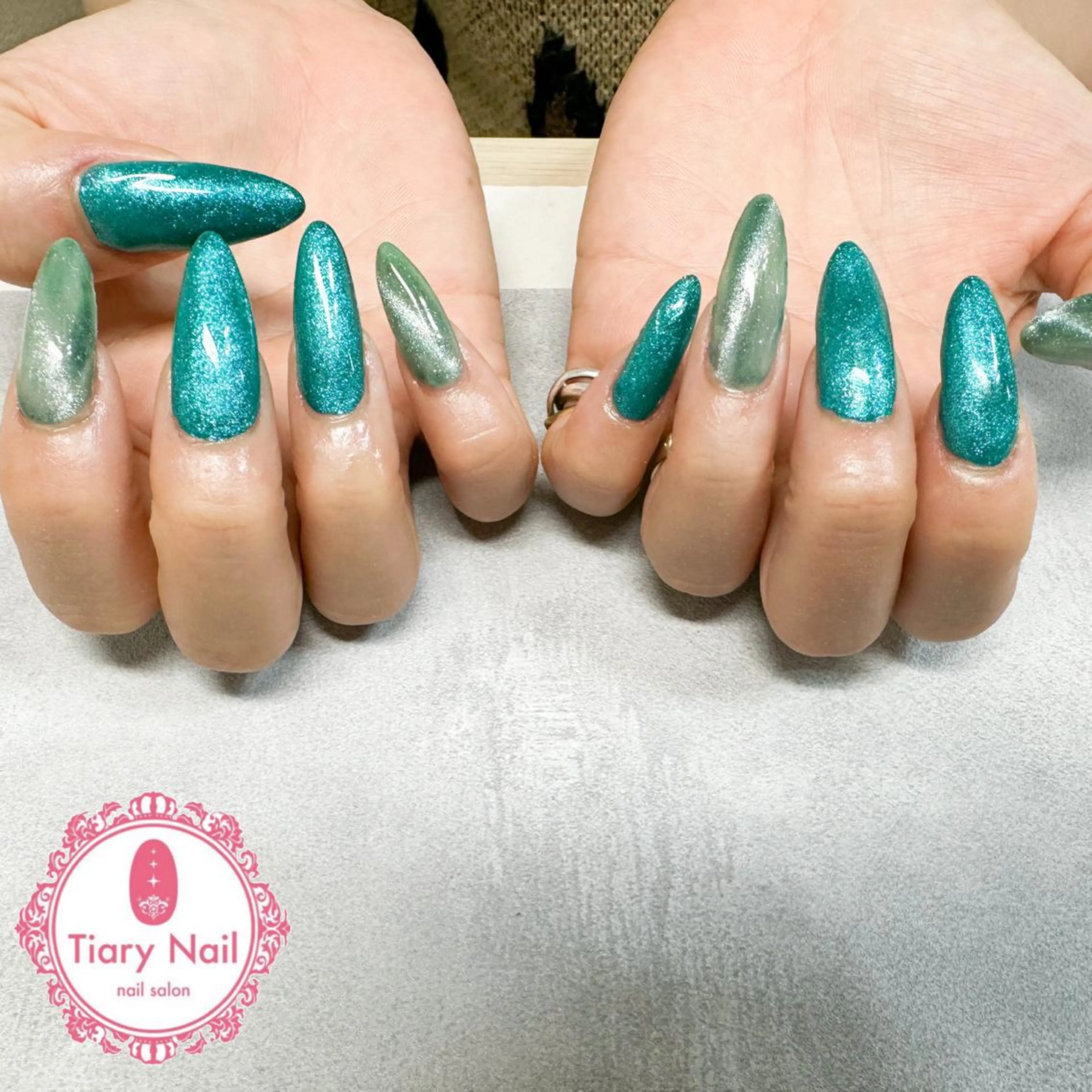 ネイル tiarynail K Kのネイルデザイン