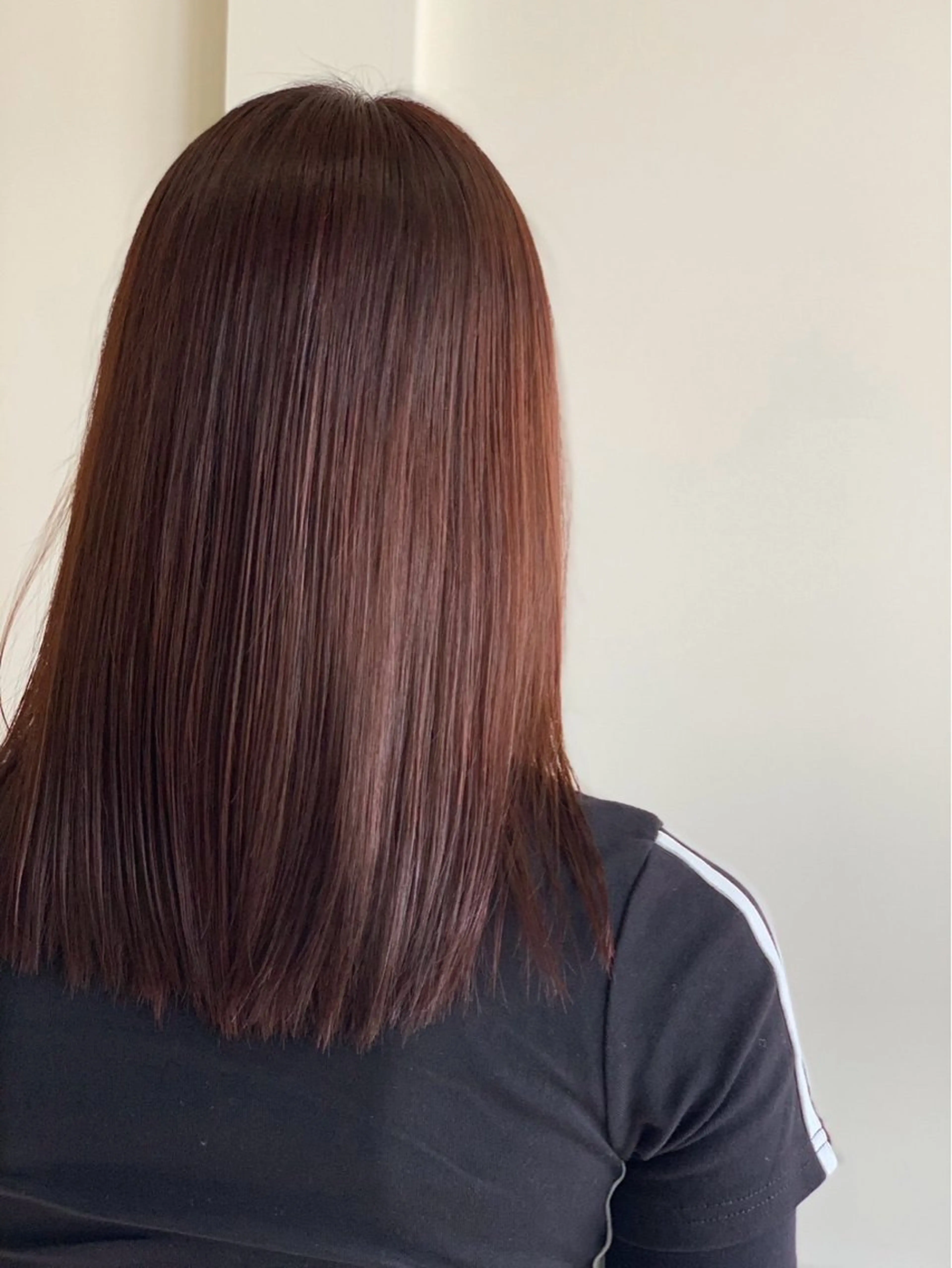 カラー 三輪 南月のヘアスタイル