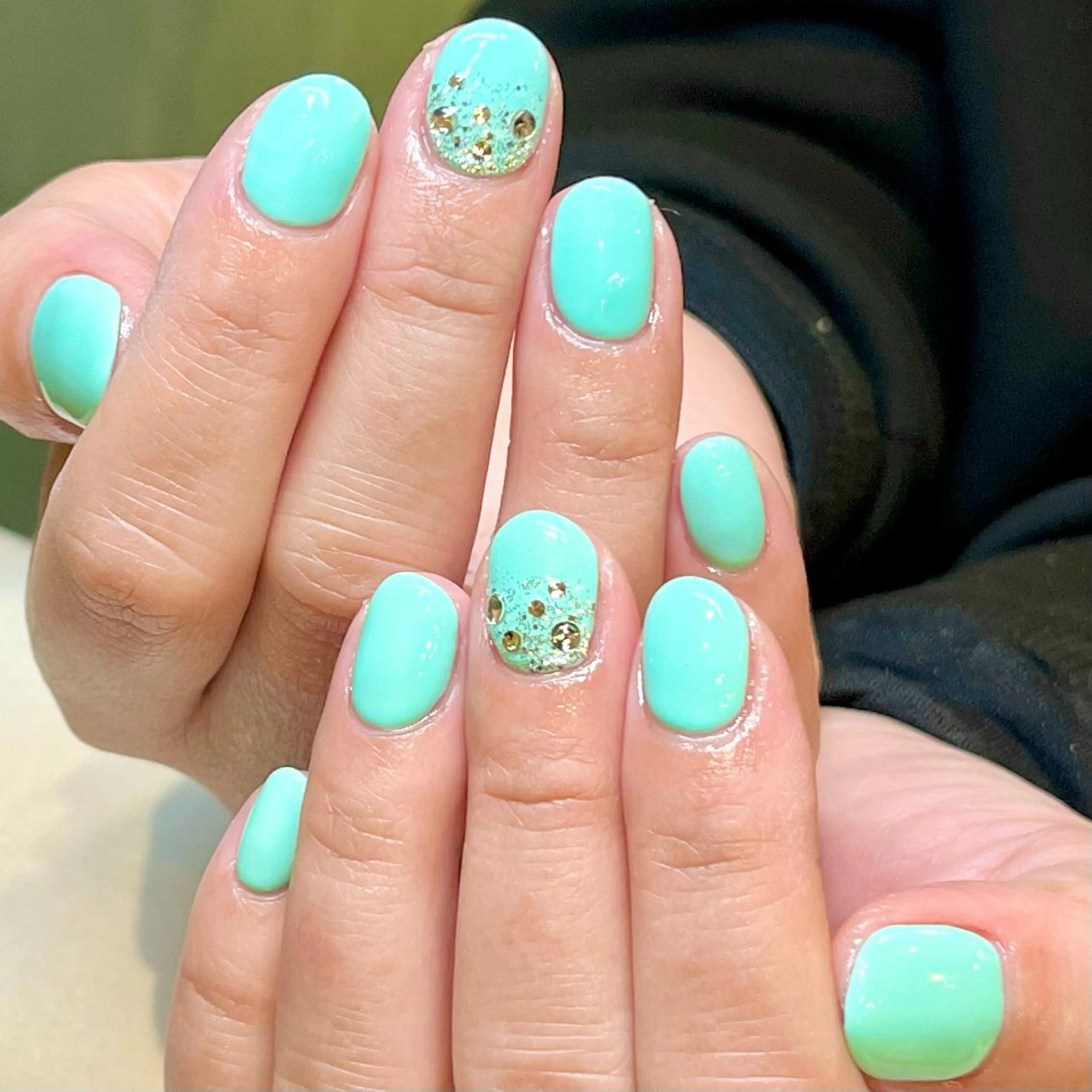 ショート カラー ネイル アートネイル オフィスネイル ワンカラーネイル ショートネイル ネイルサロン　リリーブランシュ所属・森 瑞紀のネイルデザイン