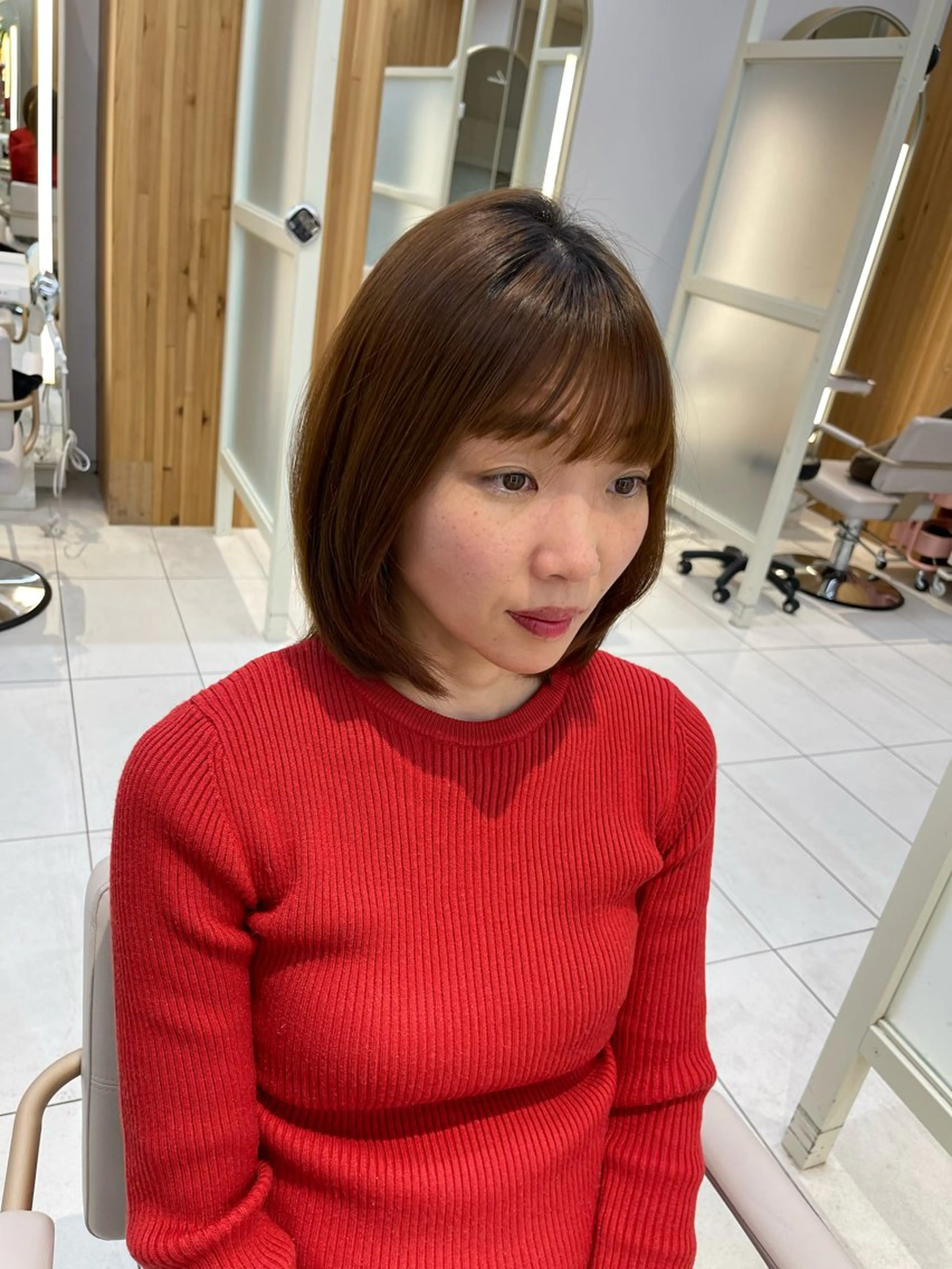 ミディアム 縮毛矯正 𝐑𝐞𝐨/透明感 𝐜𝐨𝐥𝐨𝐫のヘアスタイル