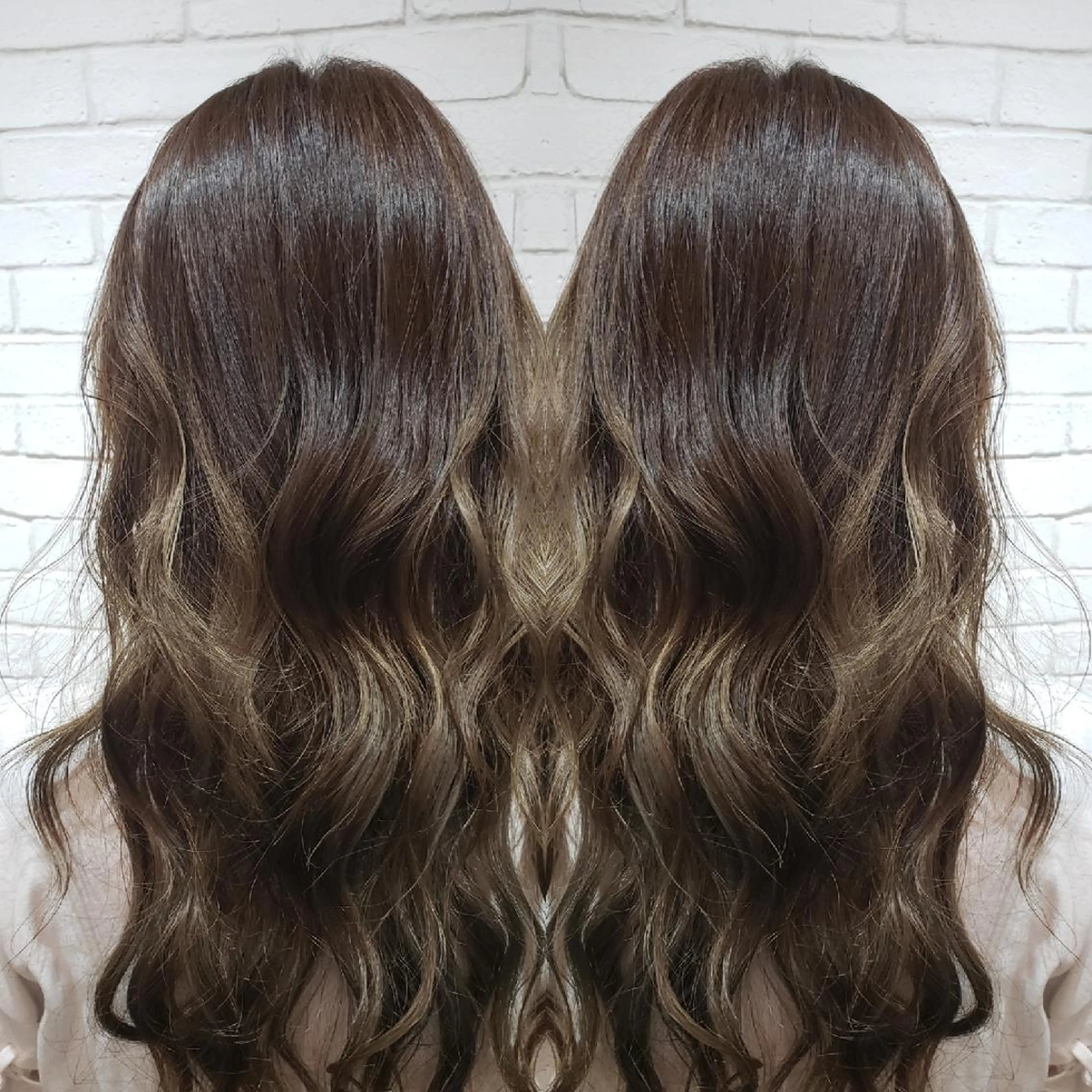 ロング カラー バレイヤージュ レイヤーカット private salon Ao所属・紹介制private salonのヘアスタイル