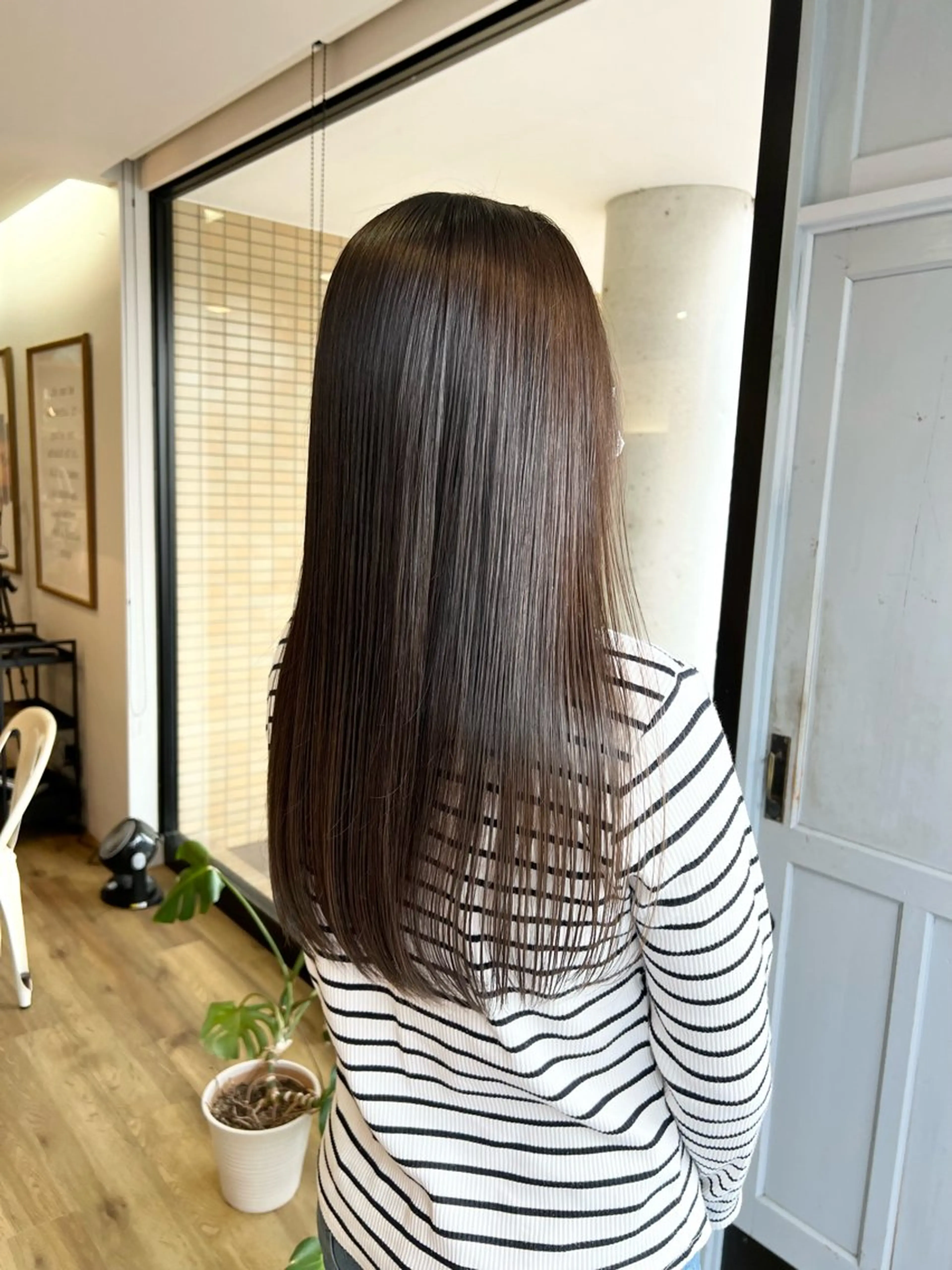 ロング カラー グレージュ ヘアカラー トリートメント 堀 望美のヘアスタイル