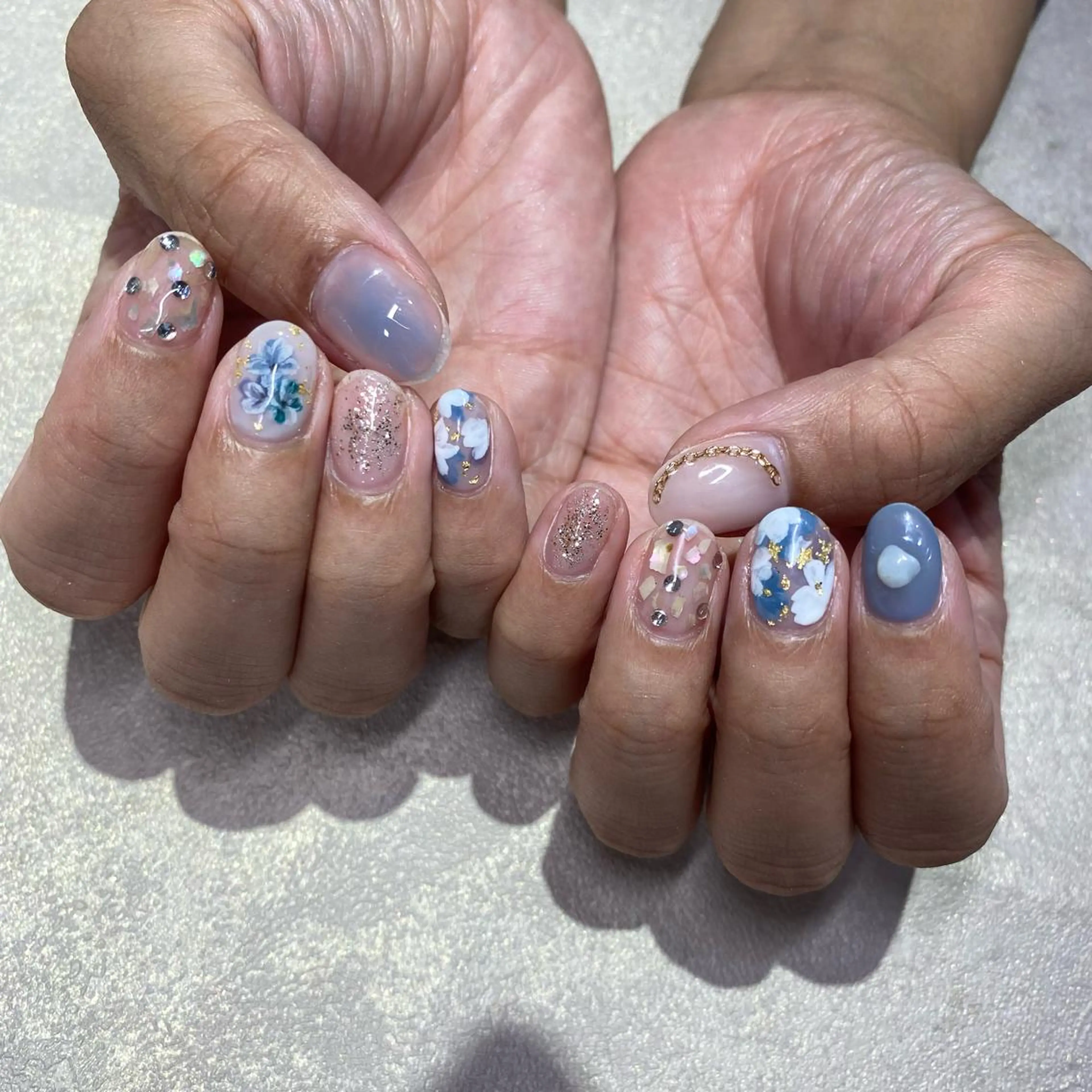 ネイル ハンドネイル Amber21.所属・Nagahama Akariのネイルデザイン