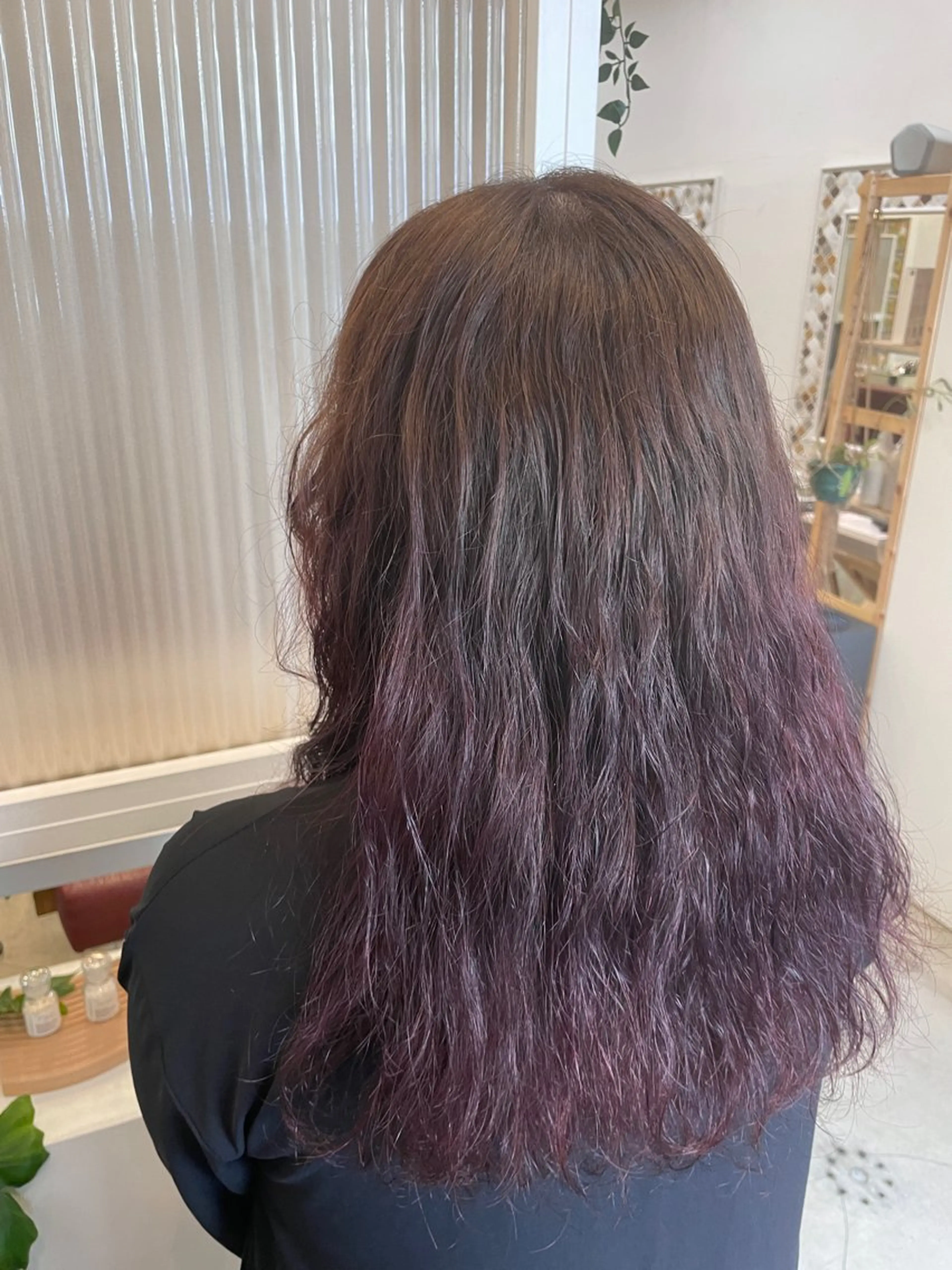 ロング カラー 堀田 結香のヘアスタイル