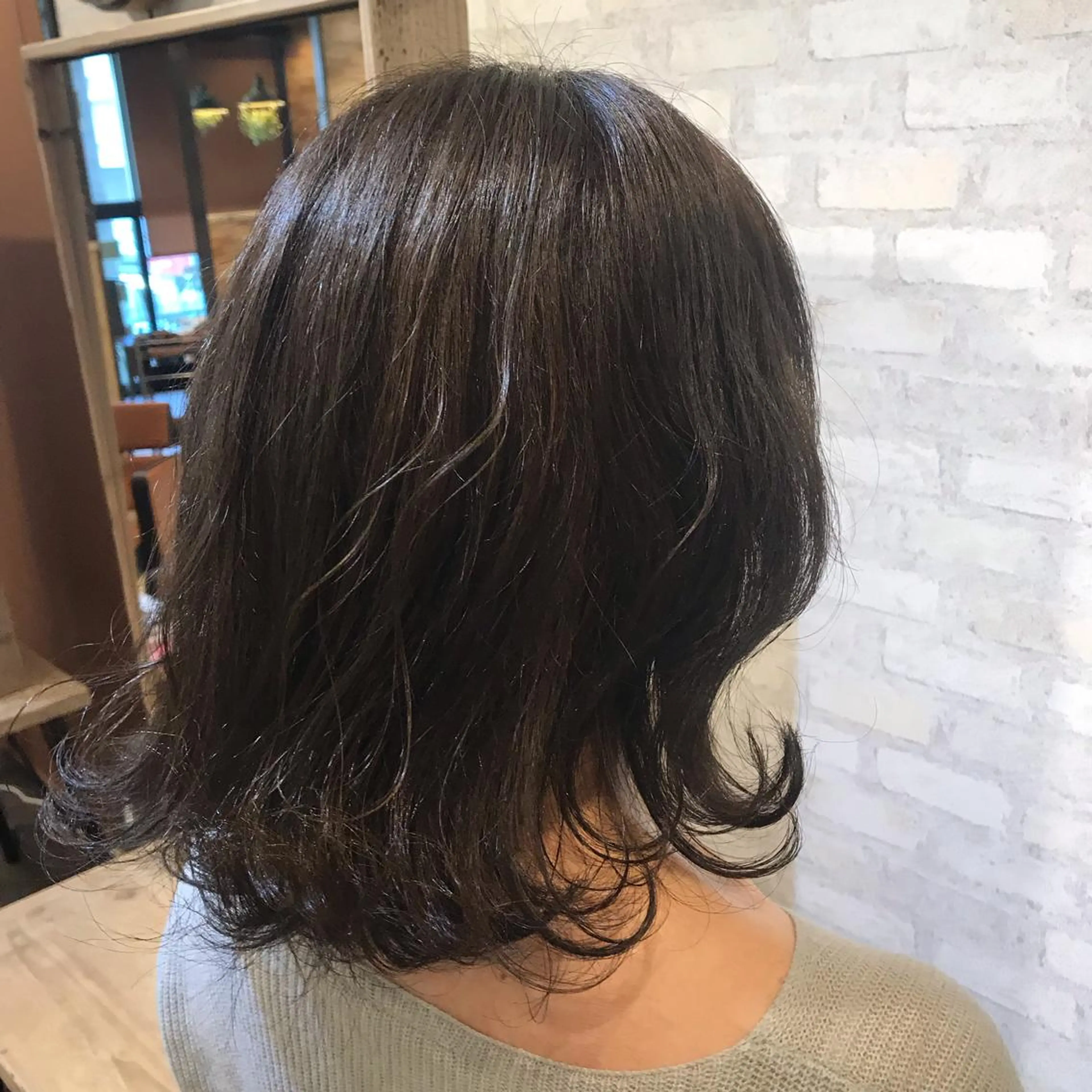ミディアム カット パーマ トリートメント ルスリー守山店所属・髪質改善美容師 🌟塚本のヘアスタイル