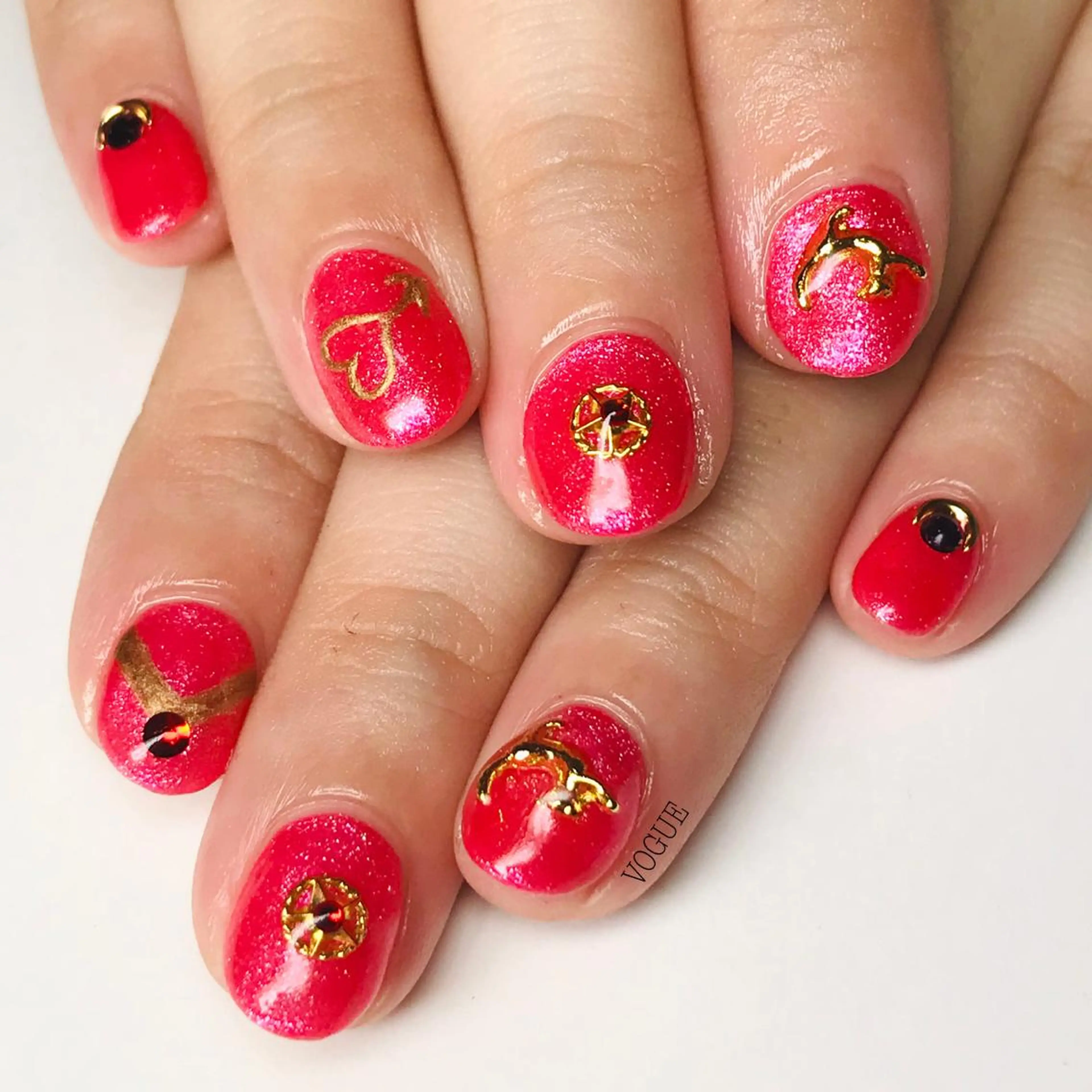 ネイル ハンドネイル VOGUE ×SWANのネイルデザイン