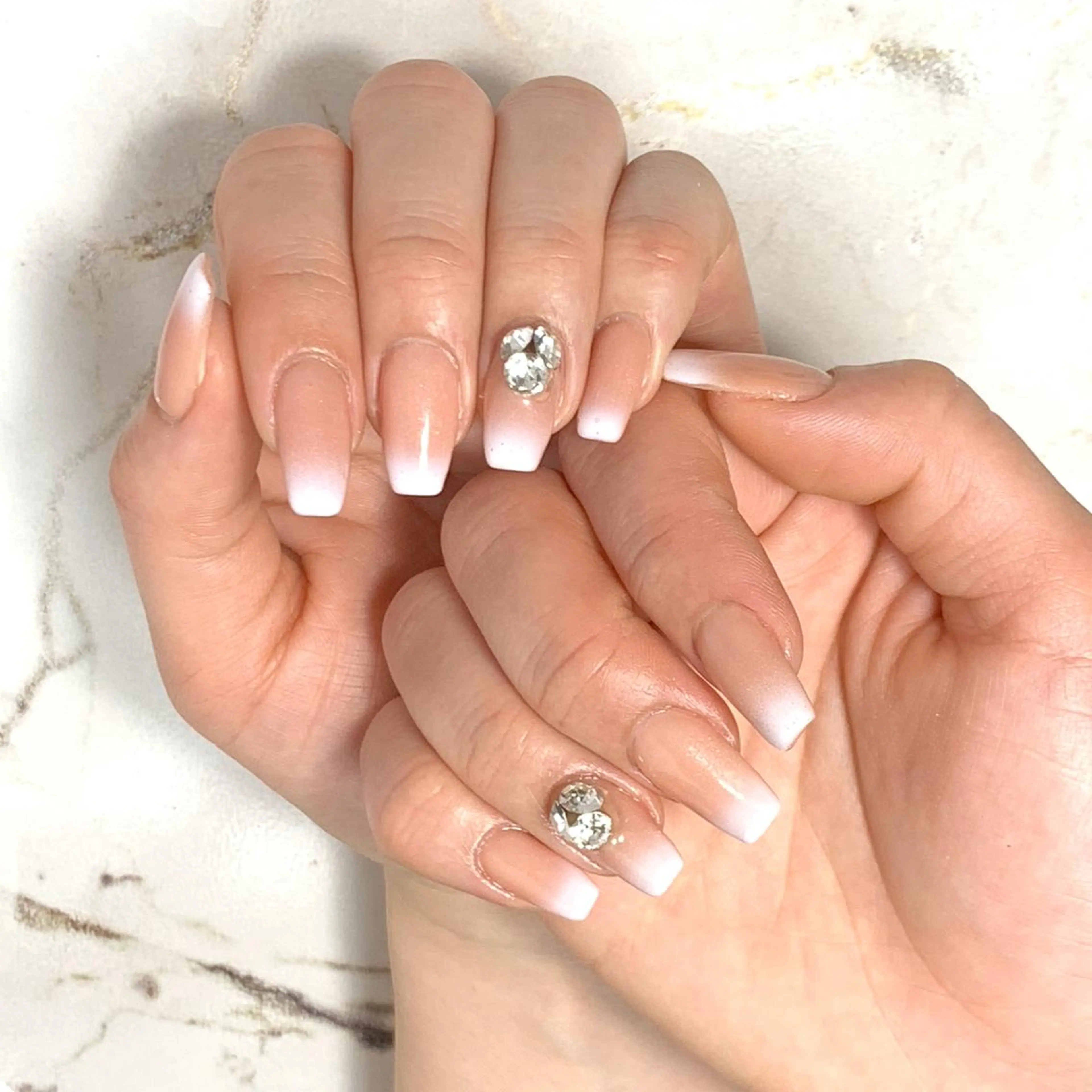 ネイル alma nailsのネイルデザイン