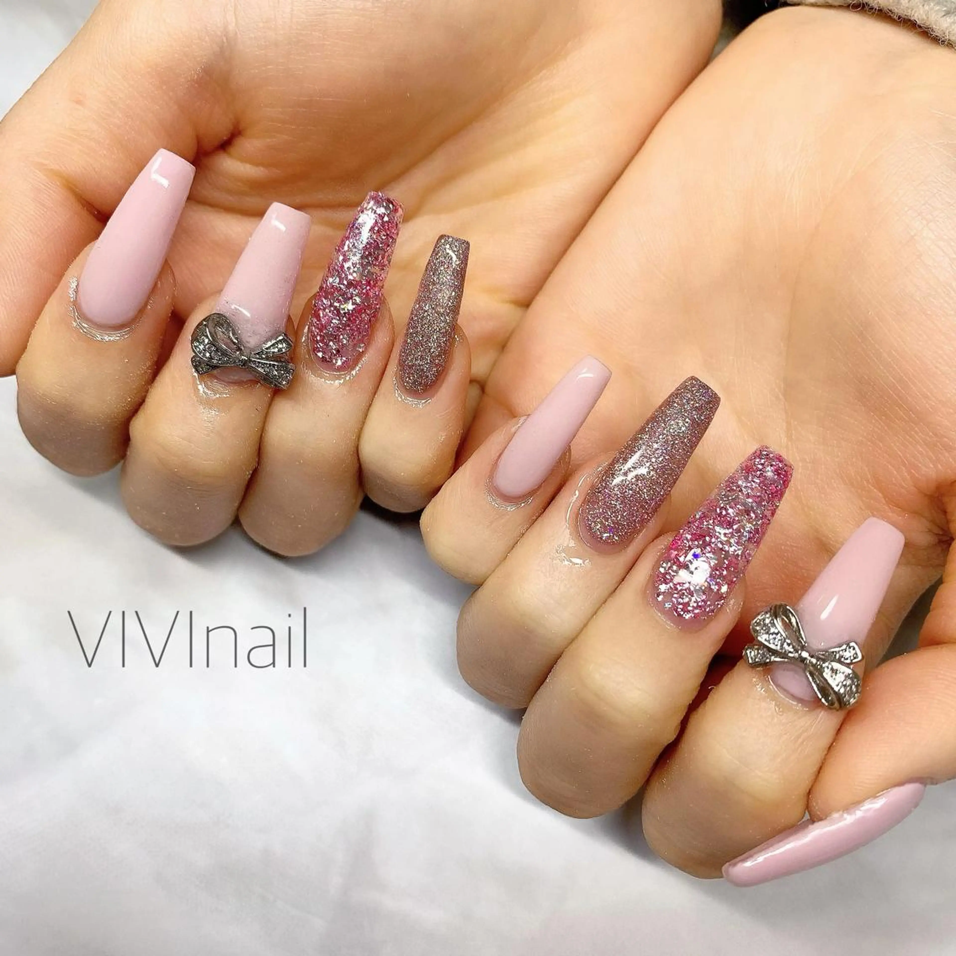 ネイル ワンカラーネイル ピンク シンプルネイル ハンドネイル vivi nailのネイルデザイン