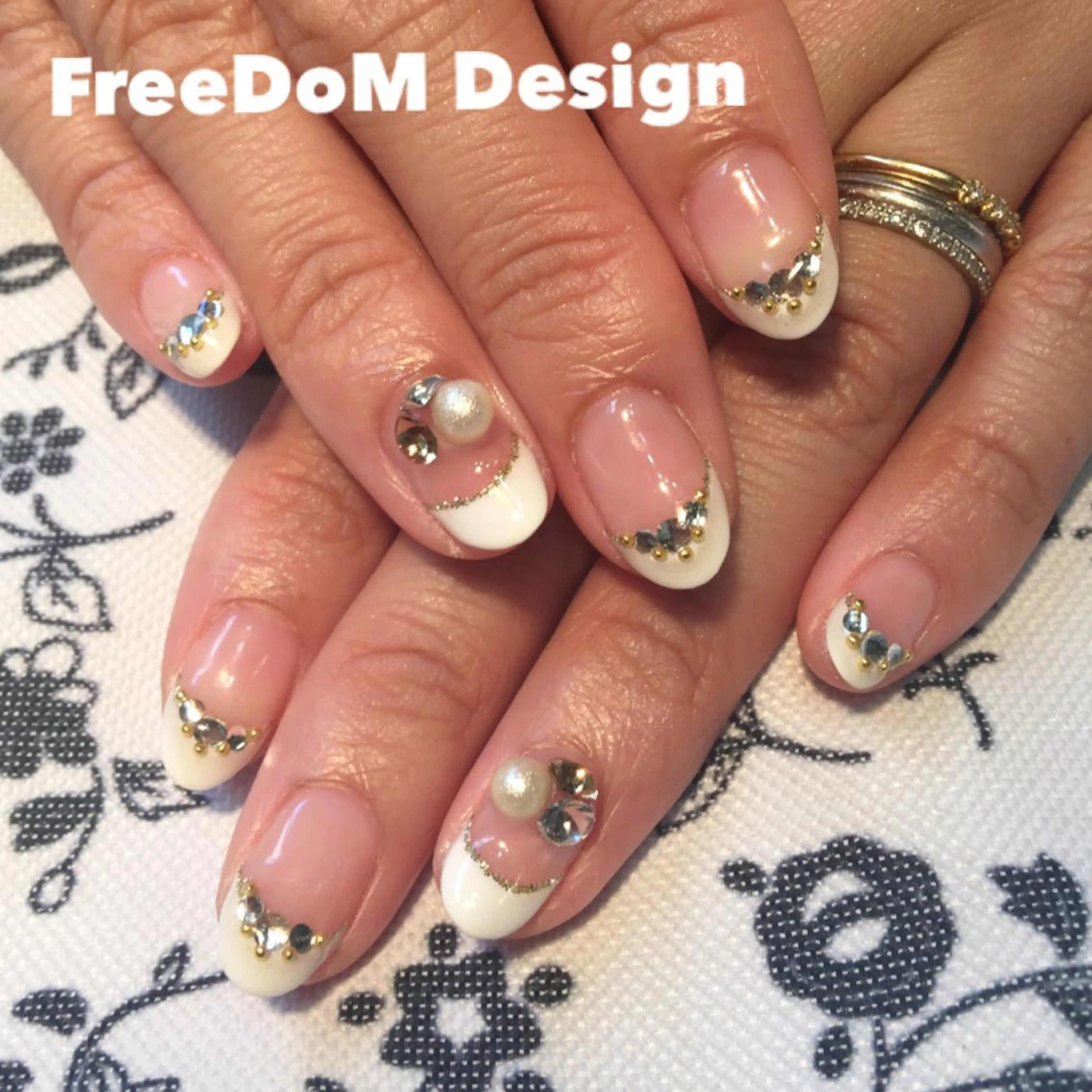 ネイル アートネイル ＦreeDoＭ   Design所属・W KUMIのネイルデザイン