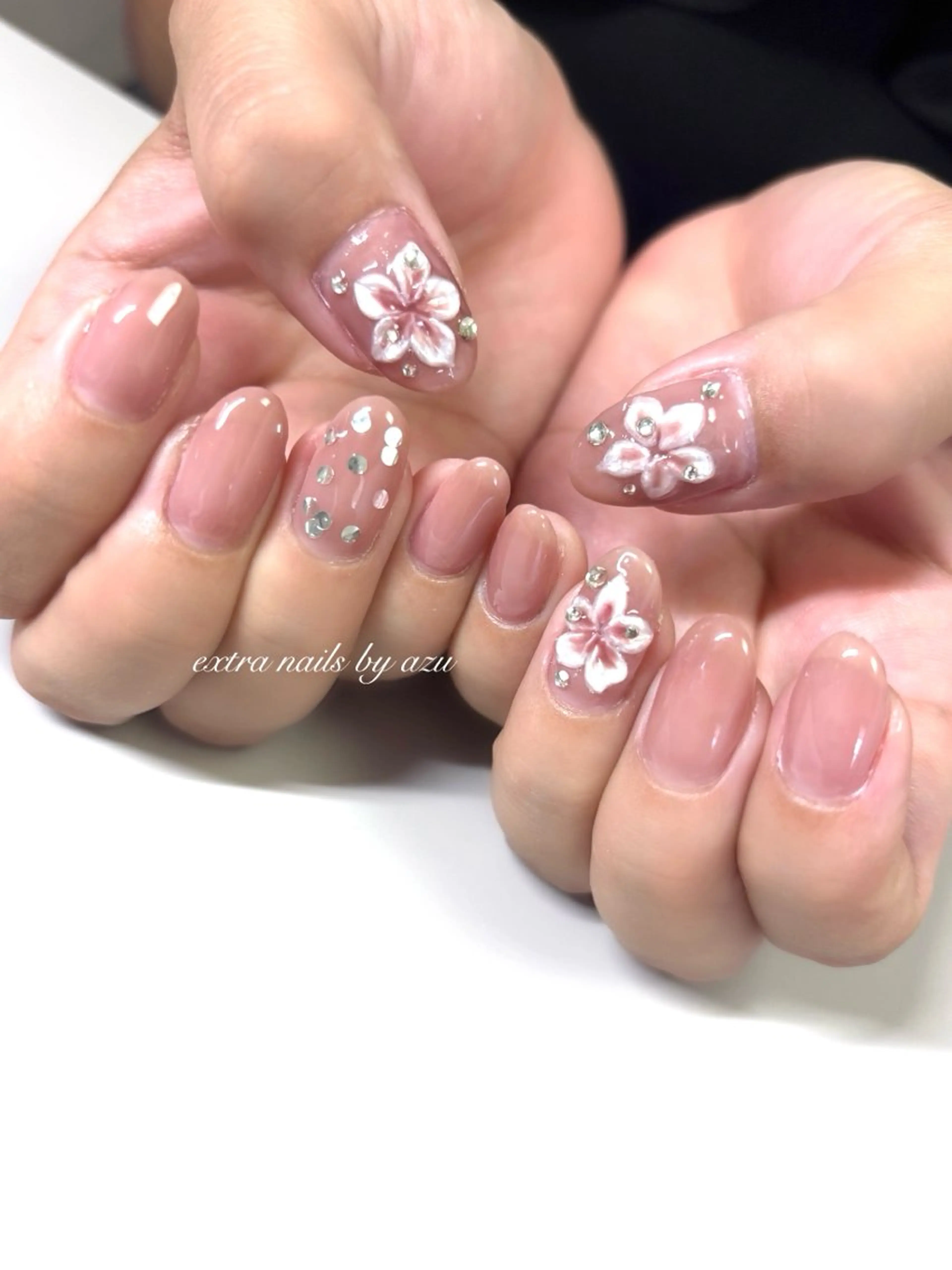 ネイル アートネイル フラワーネイル ぷっくりネイル ブライダルネイル ハンドネイル extranails ／lemellaのネイルデザイン