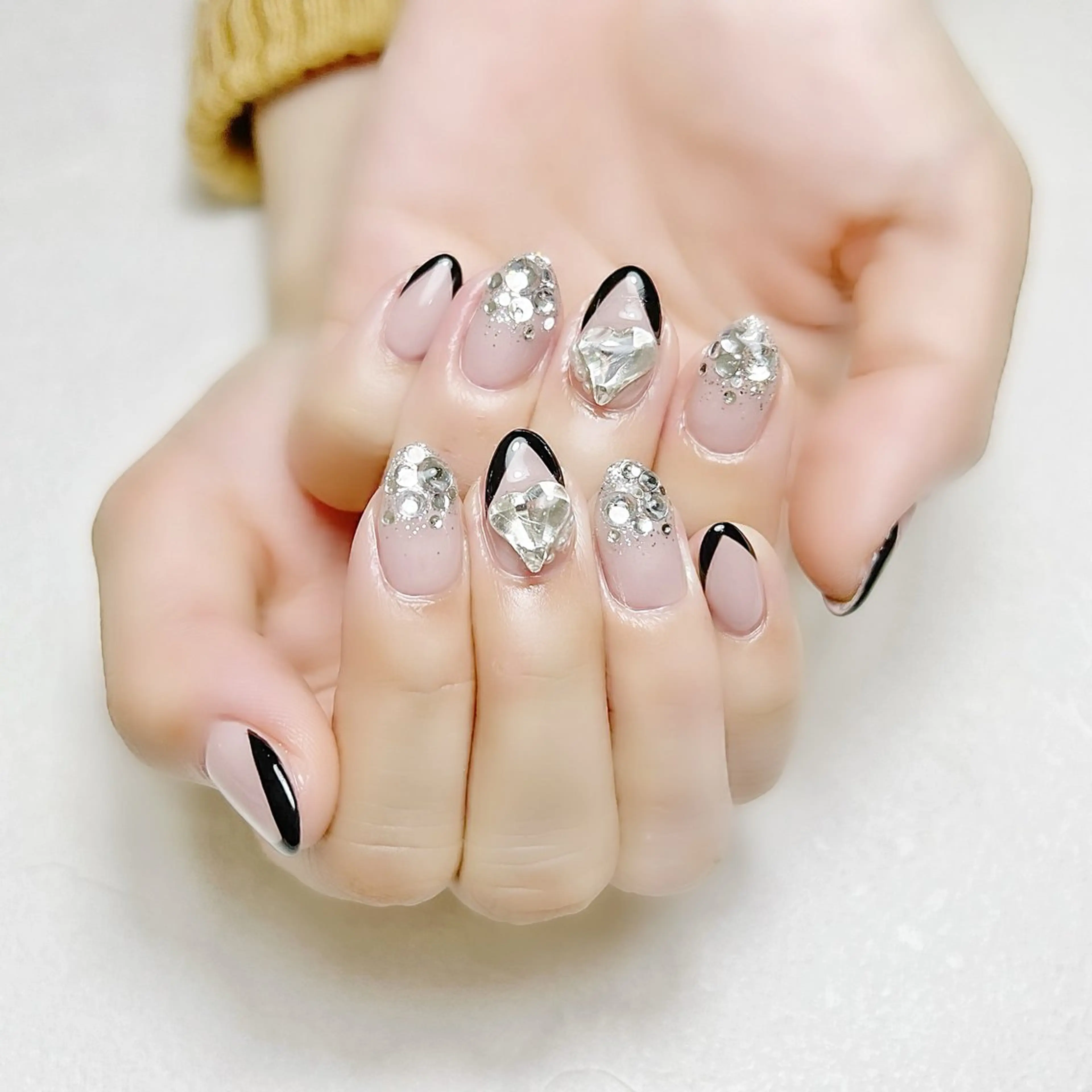 ネイル フレンチネイル ラメ(グリッター) オフィスネイル シルバー rouse nail RISATOのネイルデザイン