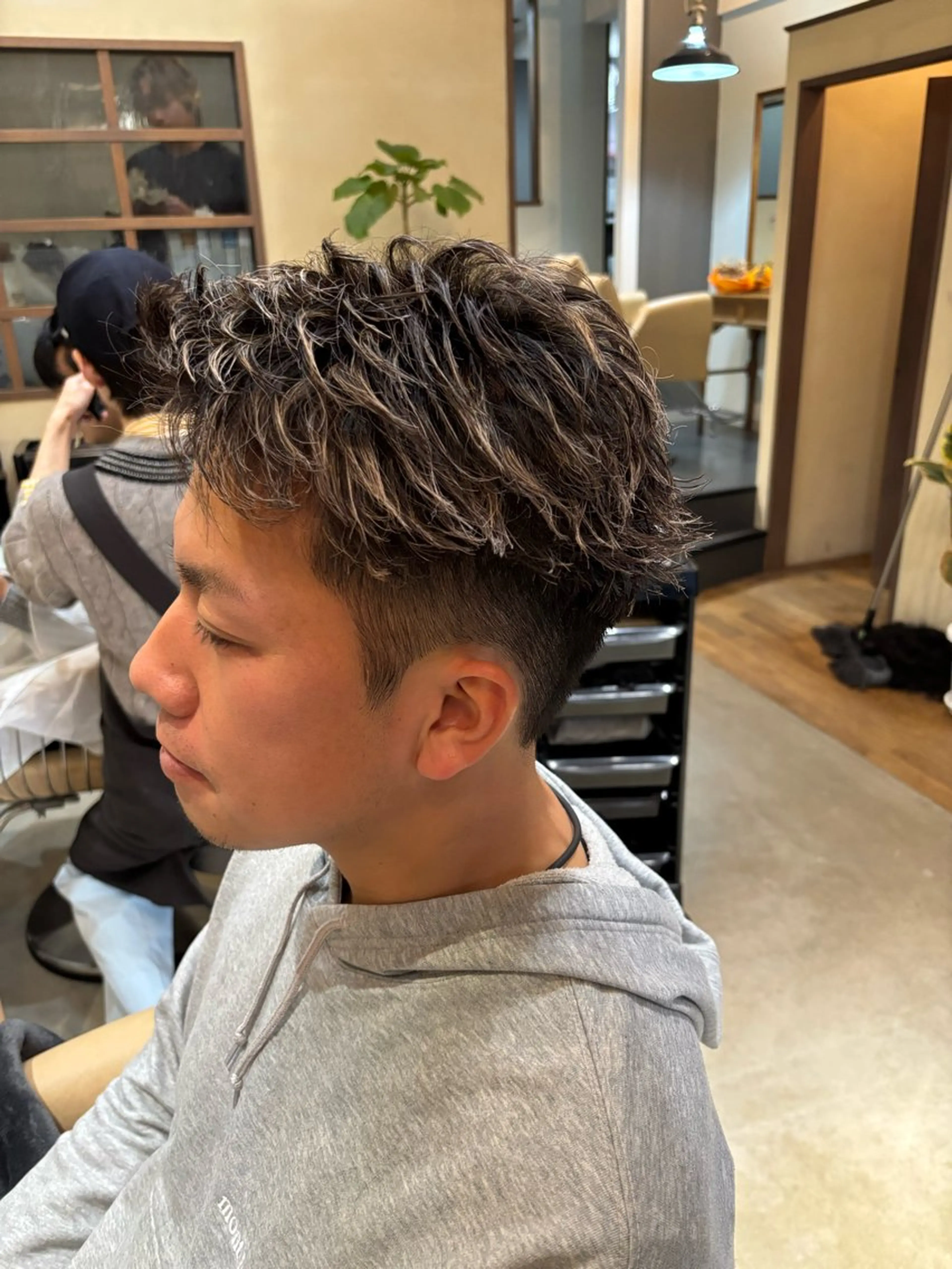ショート メンズ カット パーマ 鹿児島 TSUBASAのヘアスタイル