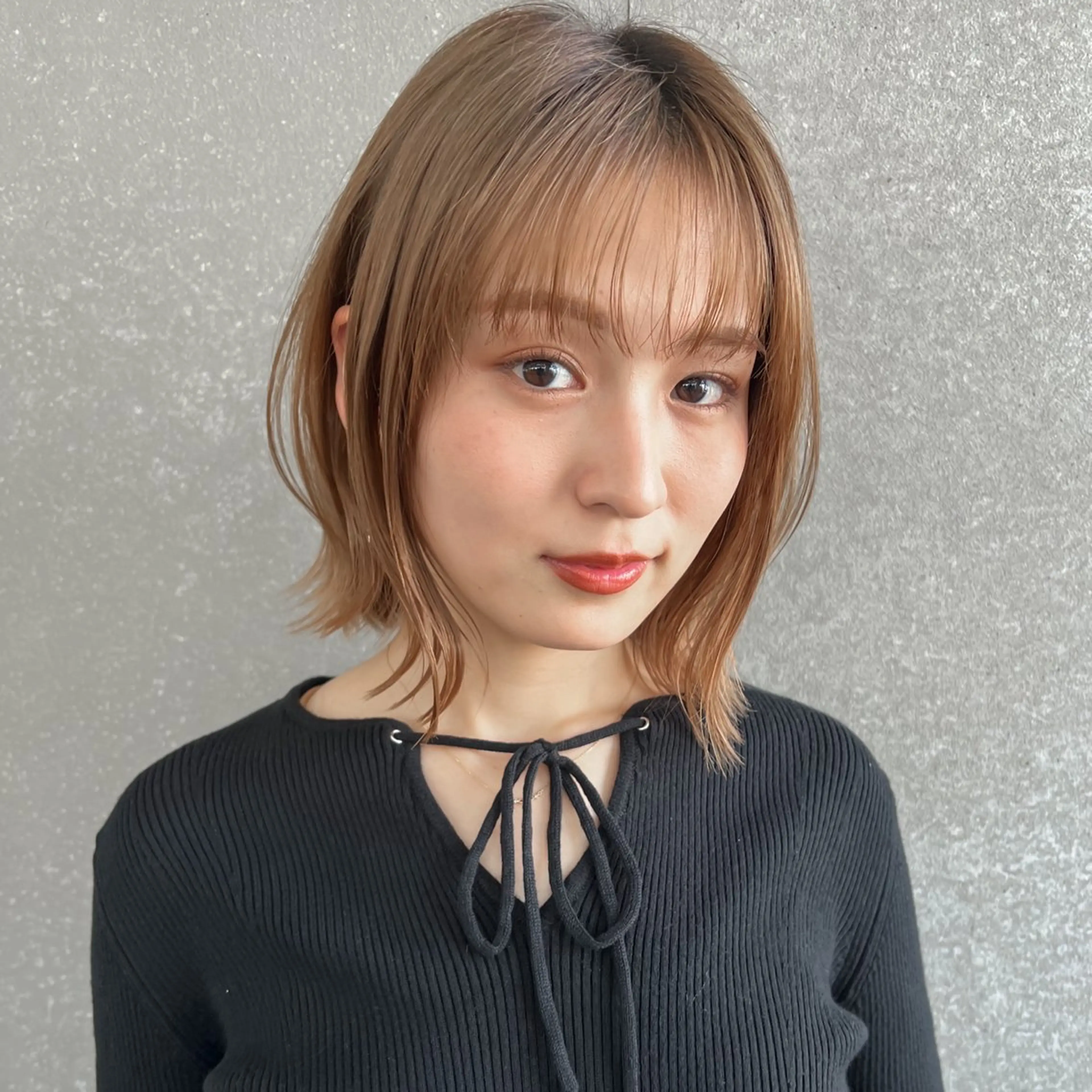 ミディアム カラー ボブ/巻ける縮毛矯正 /韓国レイヤーはなのヘアスタイル