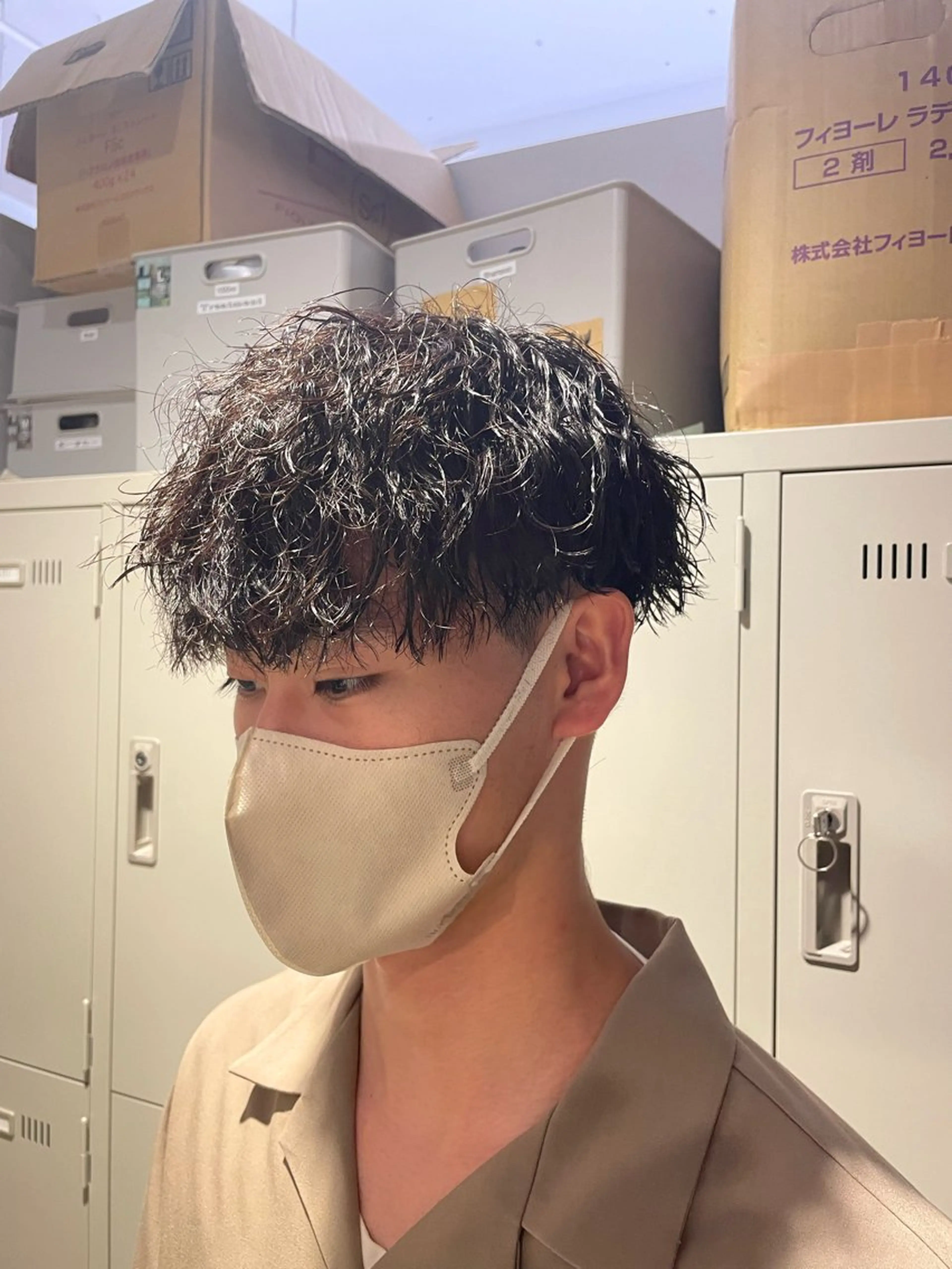 ショート パーマ ヘアアレンジ メンズ メンズパーマ 顔まわりカット の達人のヘアスタイル