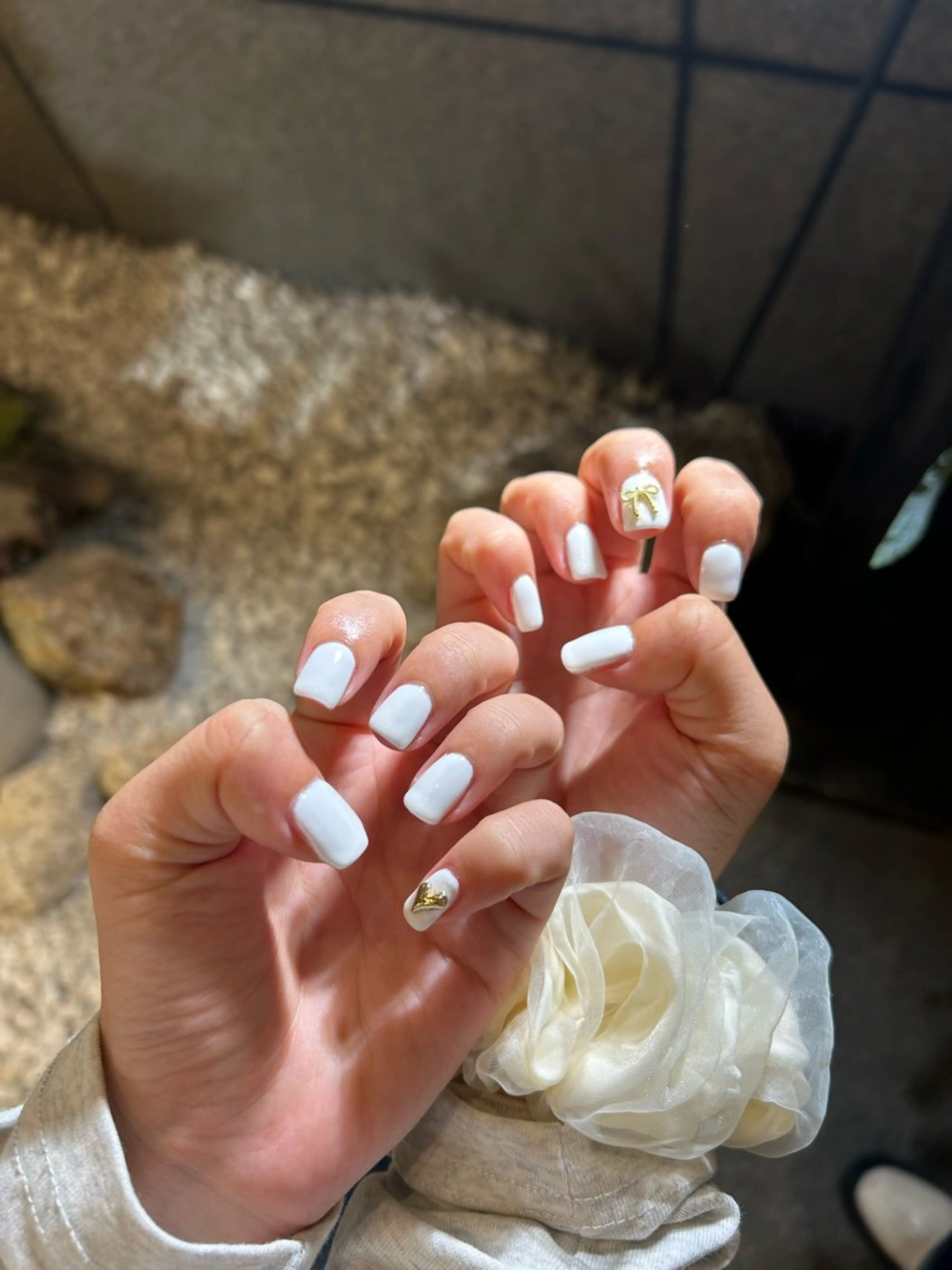 ネイル 暖色系ツヤカラー コトノ🫧のヘアスタイル