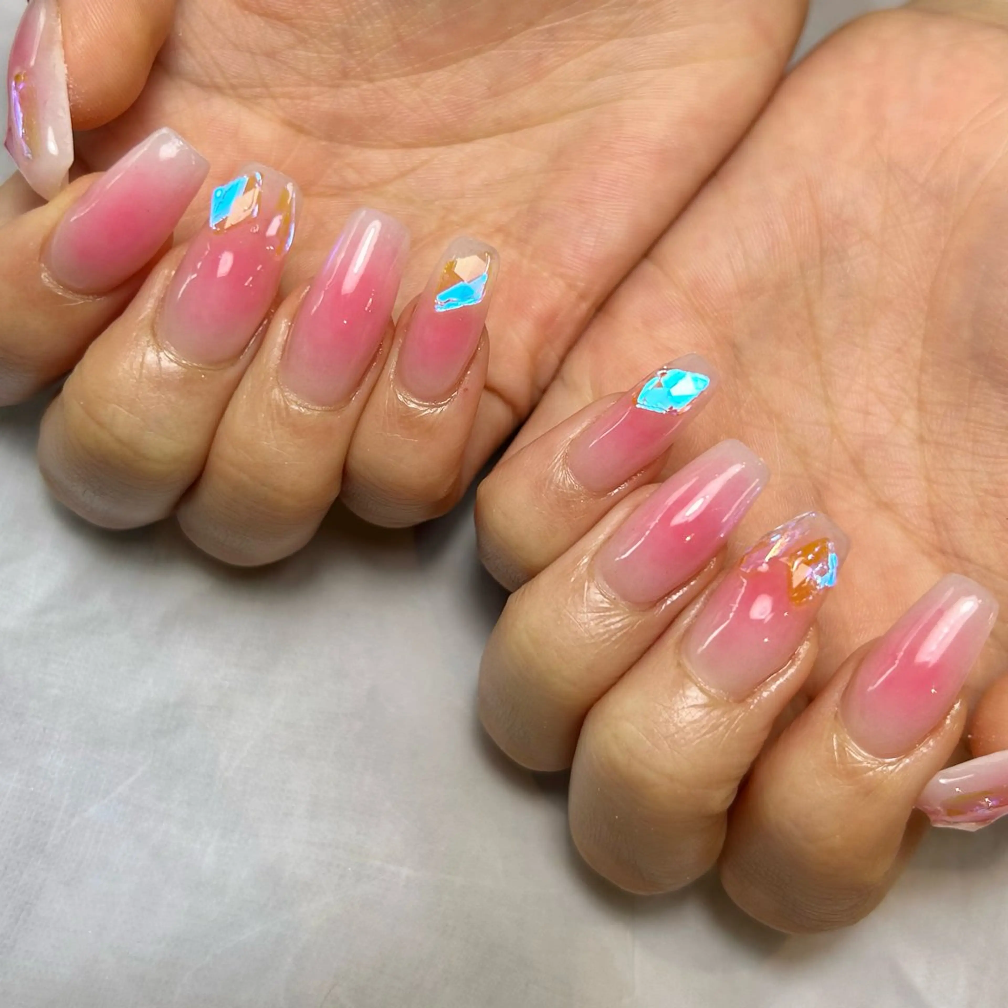 ネイル チークネイル 持ち込み ピンク ハンドネイル Reflection marikoのネイルデザイン