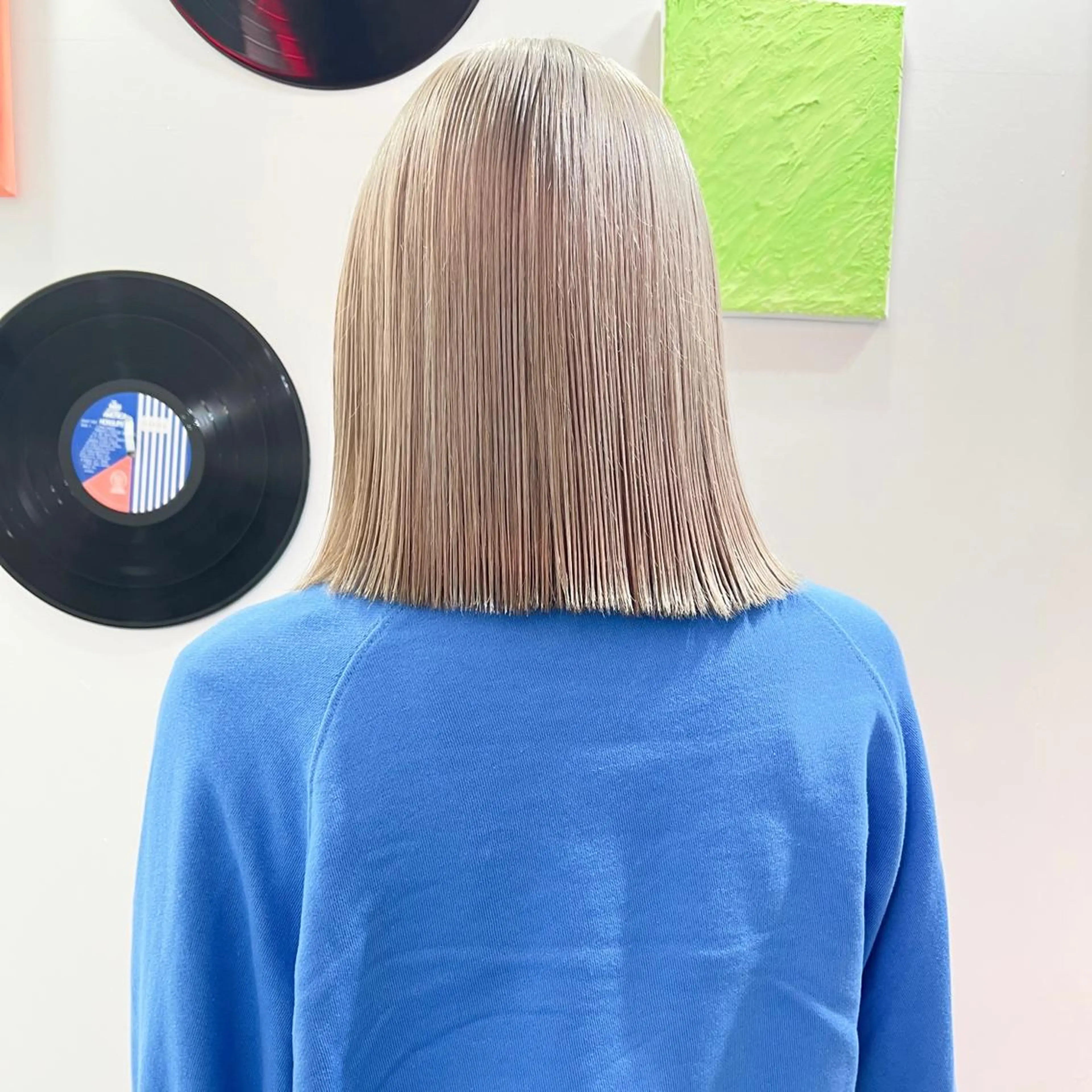 ショート カラー ヘアアレンジ 🧨ブリーチー×ボブ レイヤー💎じゅえるのヘアスタイル