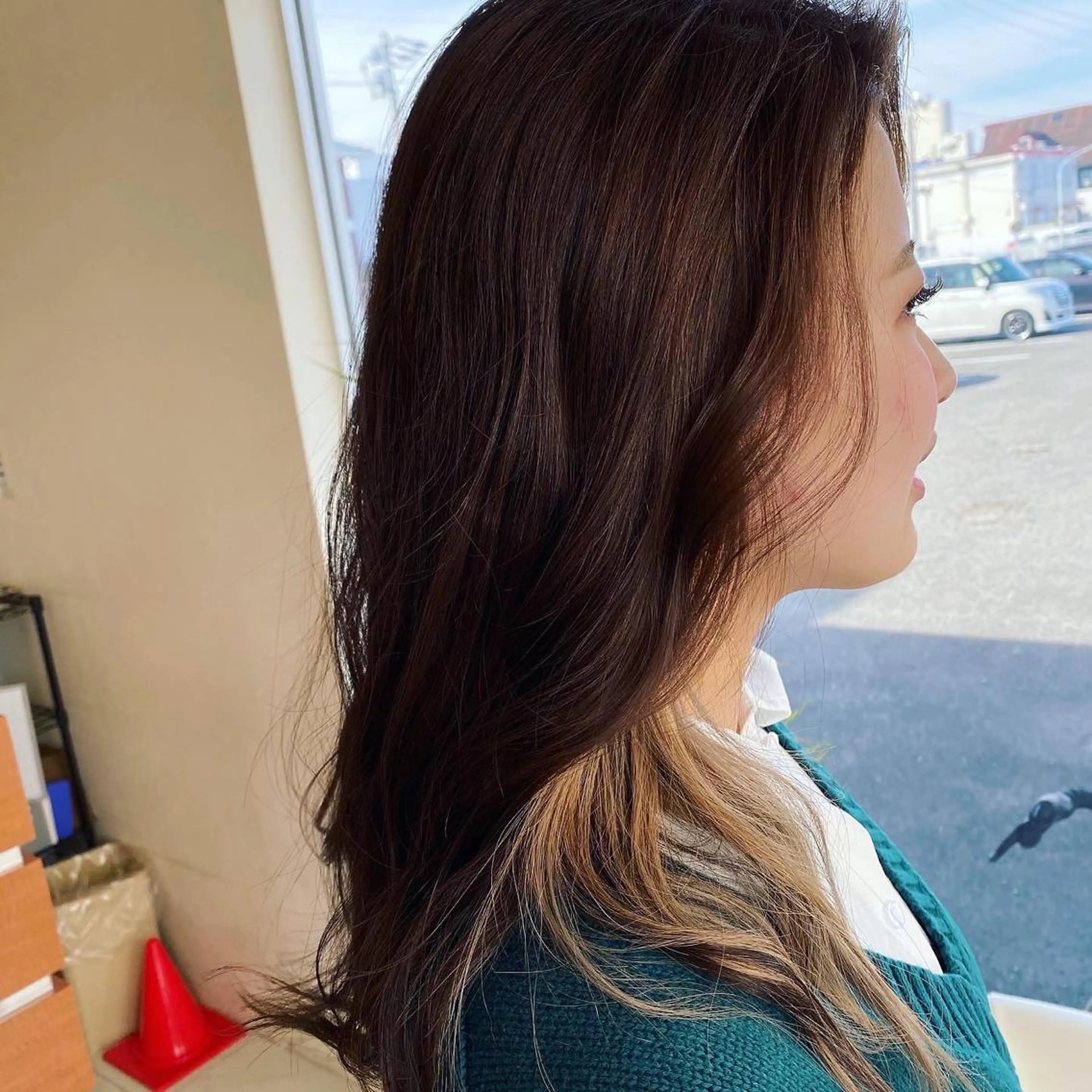 カラー 牧野 佳樹のヘアスタイル