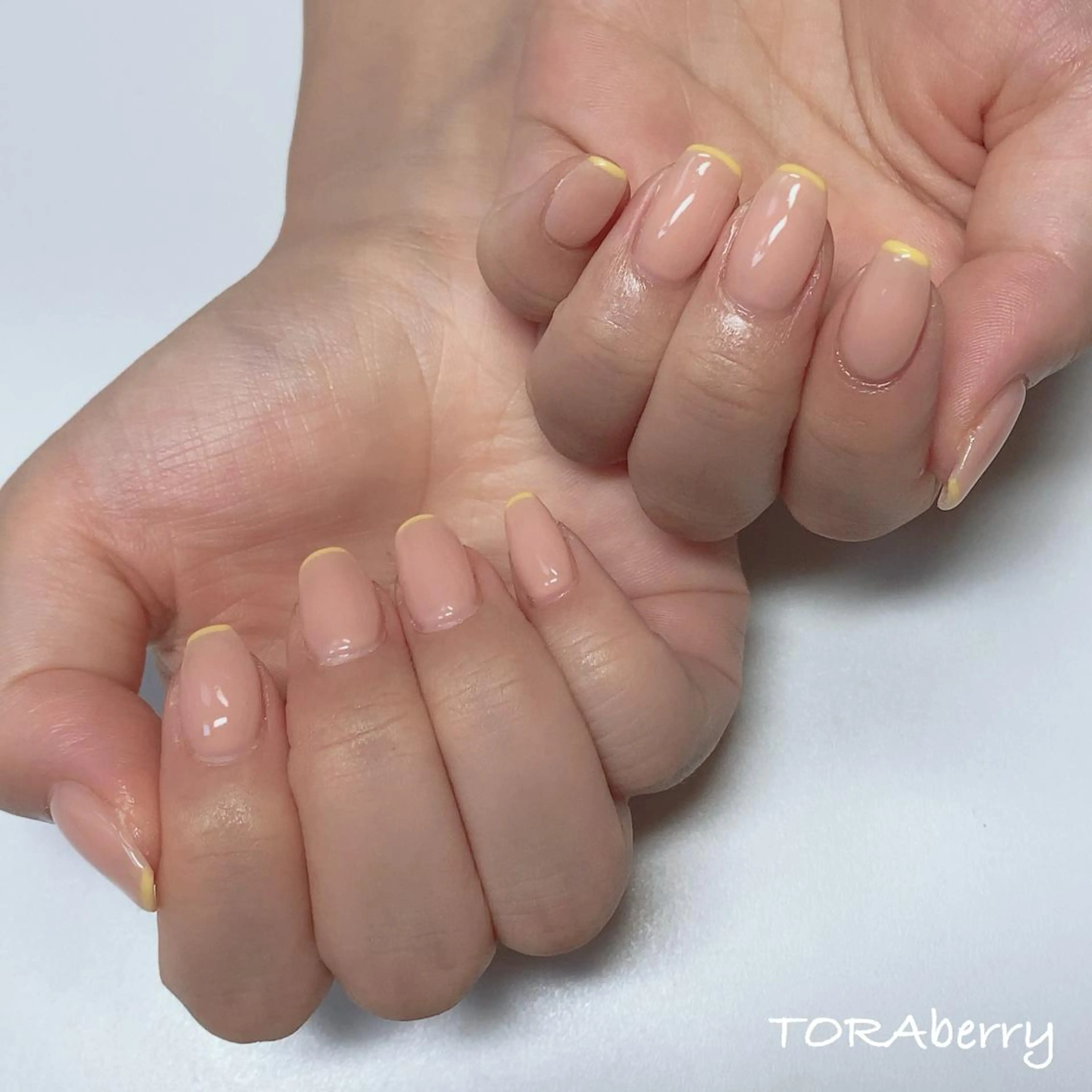 ネイル フレンチネイル ハンドネイル ネイリスト なつみのネイルデザイン