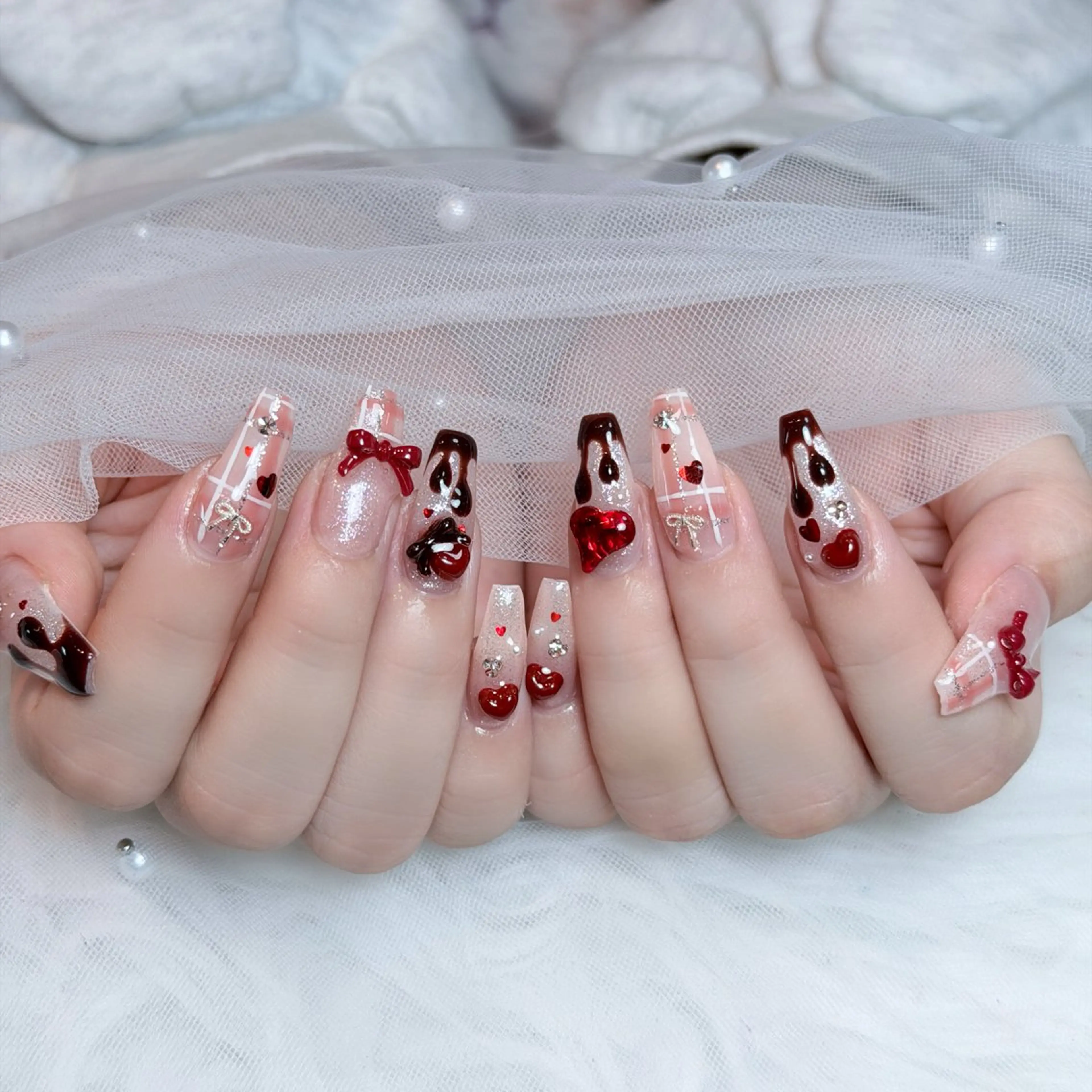 ネイル オーロラネイル ボルドー ブラウン 氷ネイル・うるうるネイル キラキラネイル ハンドネイル Julli NailStudioのネイルデザイン