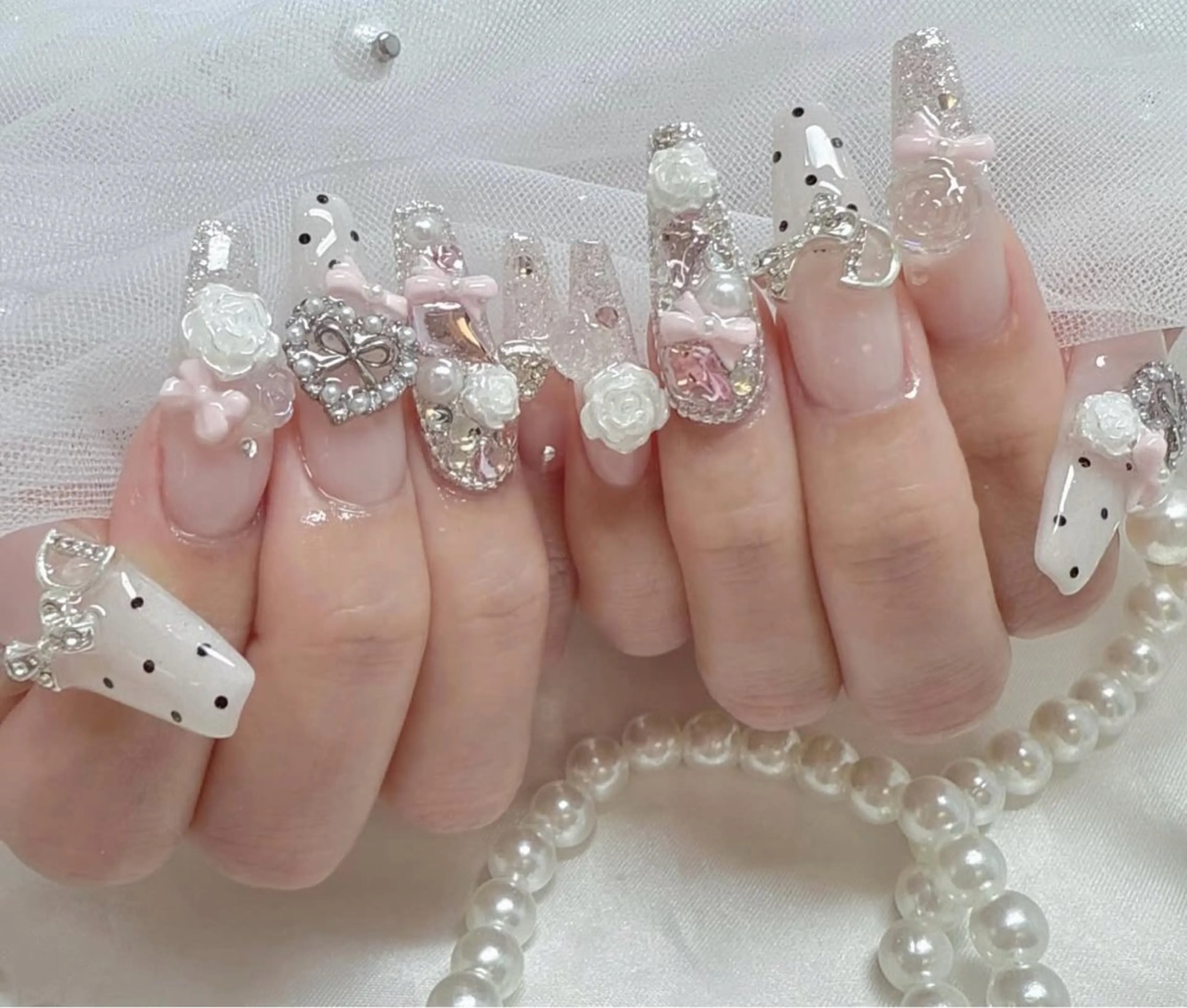 ネイル グラデーション キラキラネイル ワンカラーネイル 冬ネイル Jenn Nail Salonのネイルデザイン