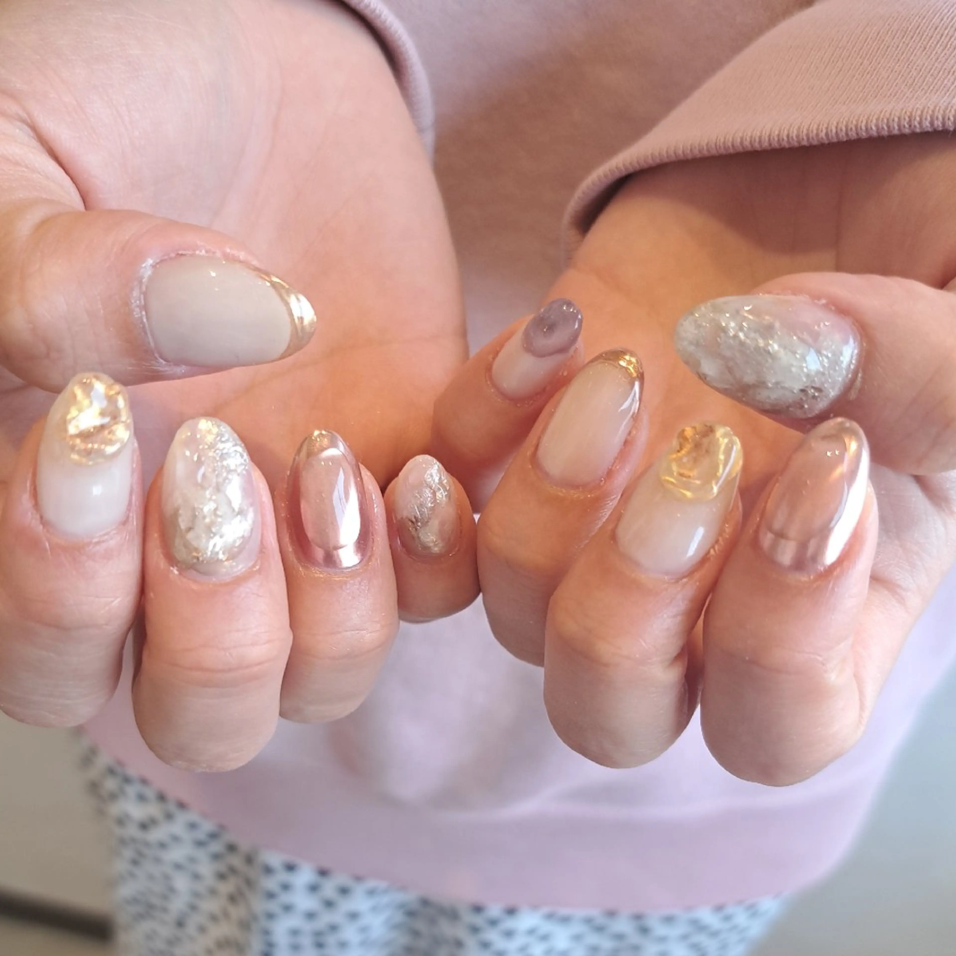 ネイル アートネイル ジェルネイル ミラーネイル 持ち込み ニュアンスネイル Nail mood /アートし放題のネイルデザイン