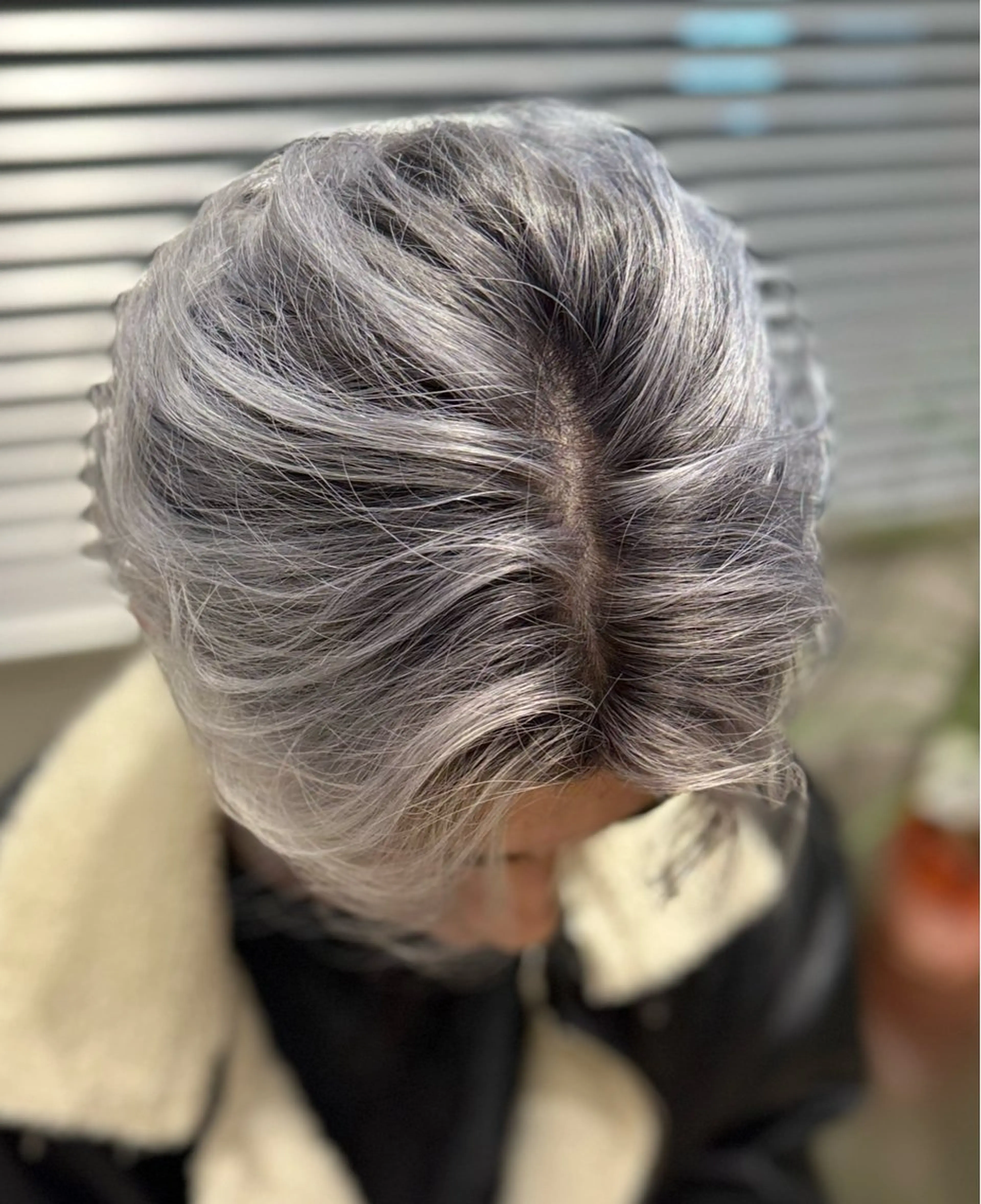 ミディアム カラー メンズ メンズバレイヤージュ メンズブリーチ メンズハイライト バレイヤージュ ベージュカラー men's salon Gaudi池袋所属・メンズ特化🔥韓国風 ハイトーン/愛須のヘアスタイル