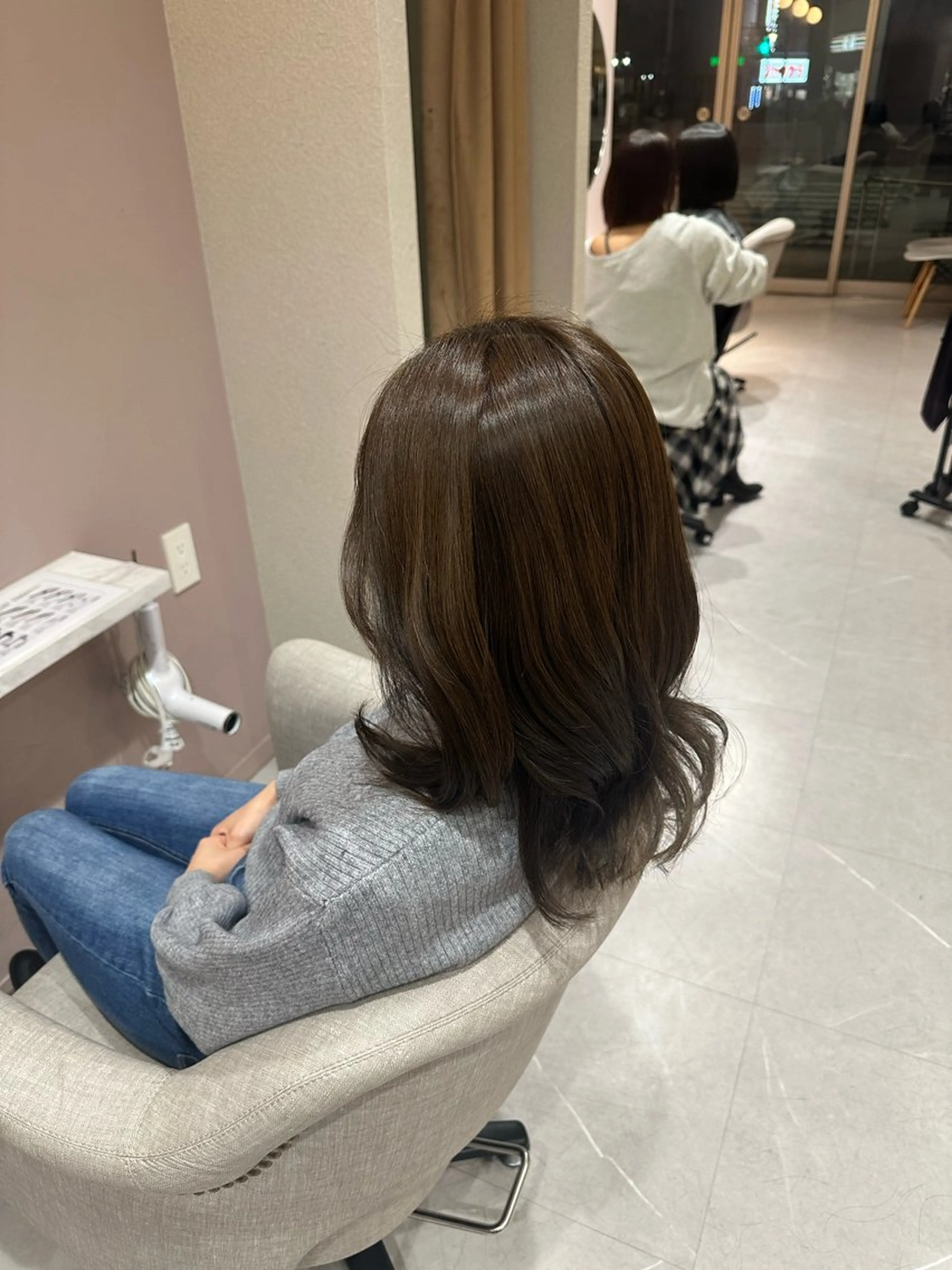 ミディアム 🧡似合わせレイヤー 艶カラーこなつ💛のヘアスタイル