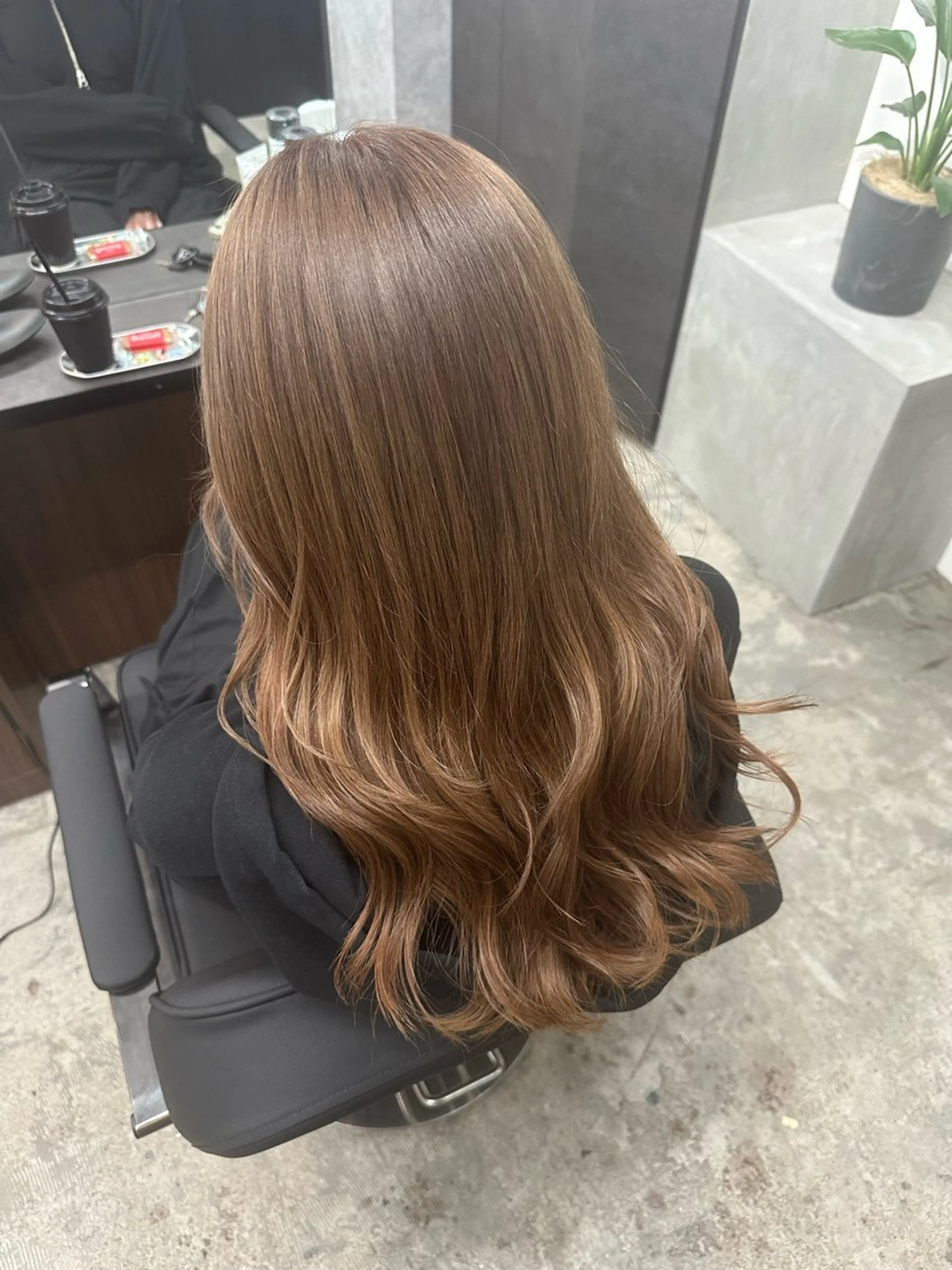 カラー ベージュカラー ミルクティーベージュ ブリーチなしWカラー 美髪/透明感/ユウゴのヘアスタイル