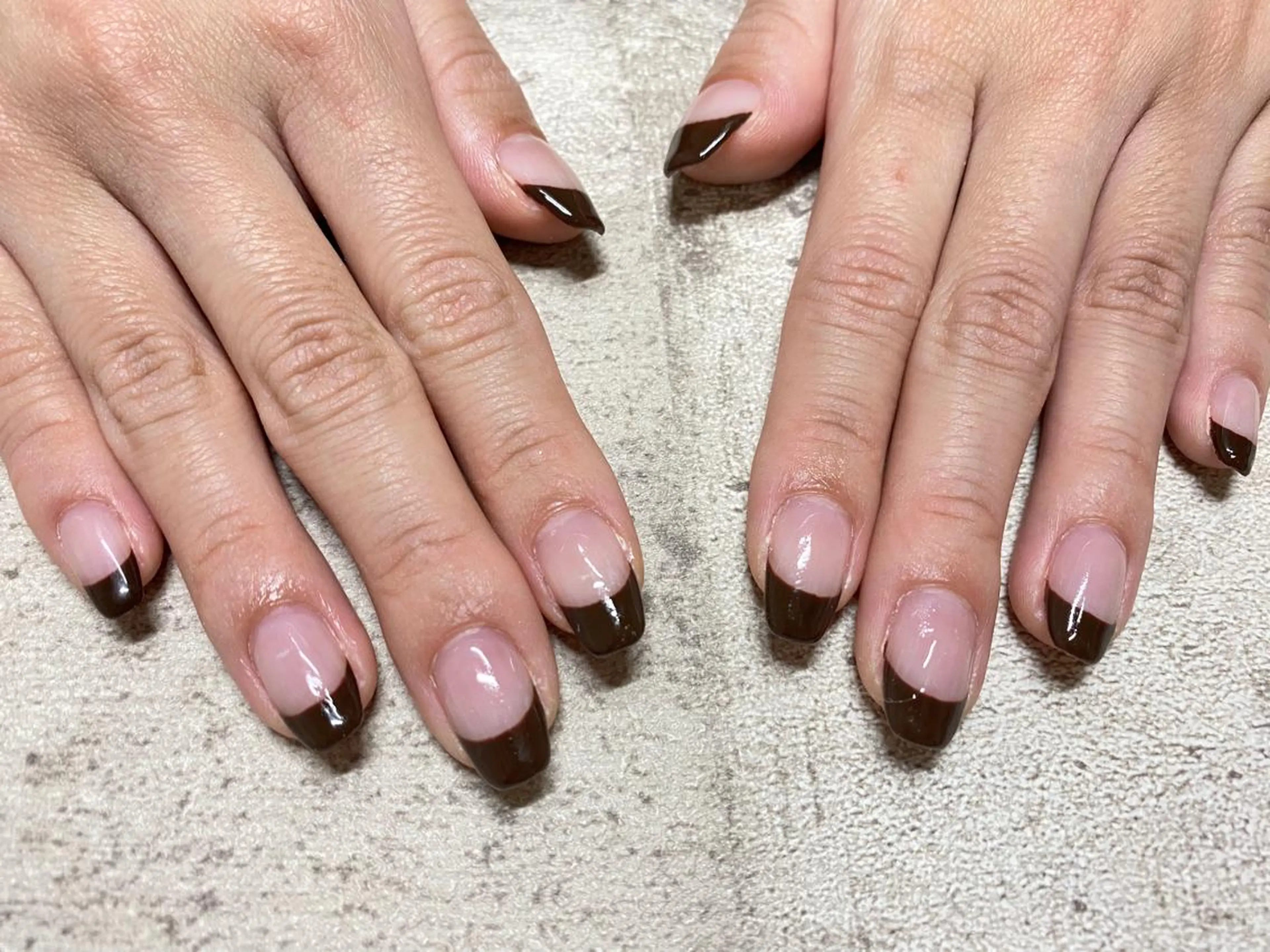 ネイル ブラウン フレンチネイル Mogu nail 二子玉川のネイルデザイン