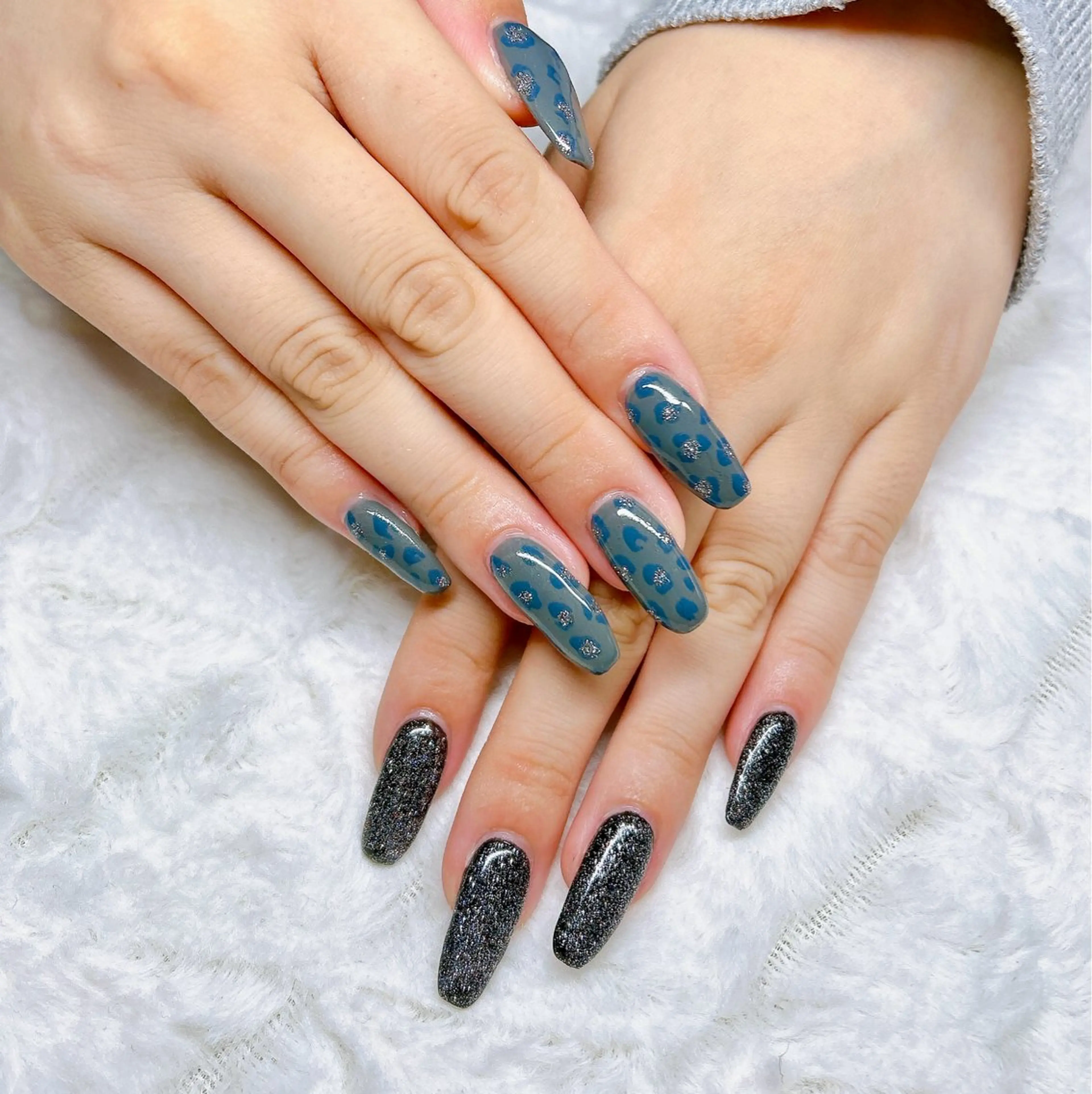 ネイル アニマル柄 フラッシュネイル 冬ネイル ハンドネイル ハンドケア kaenail 瑞江のネイルデザイン