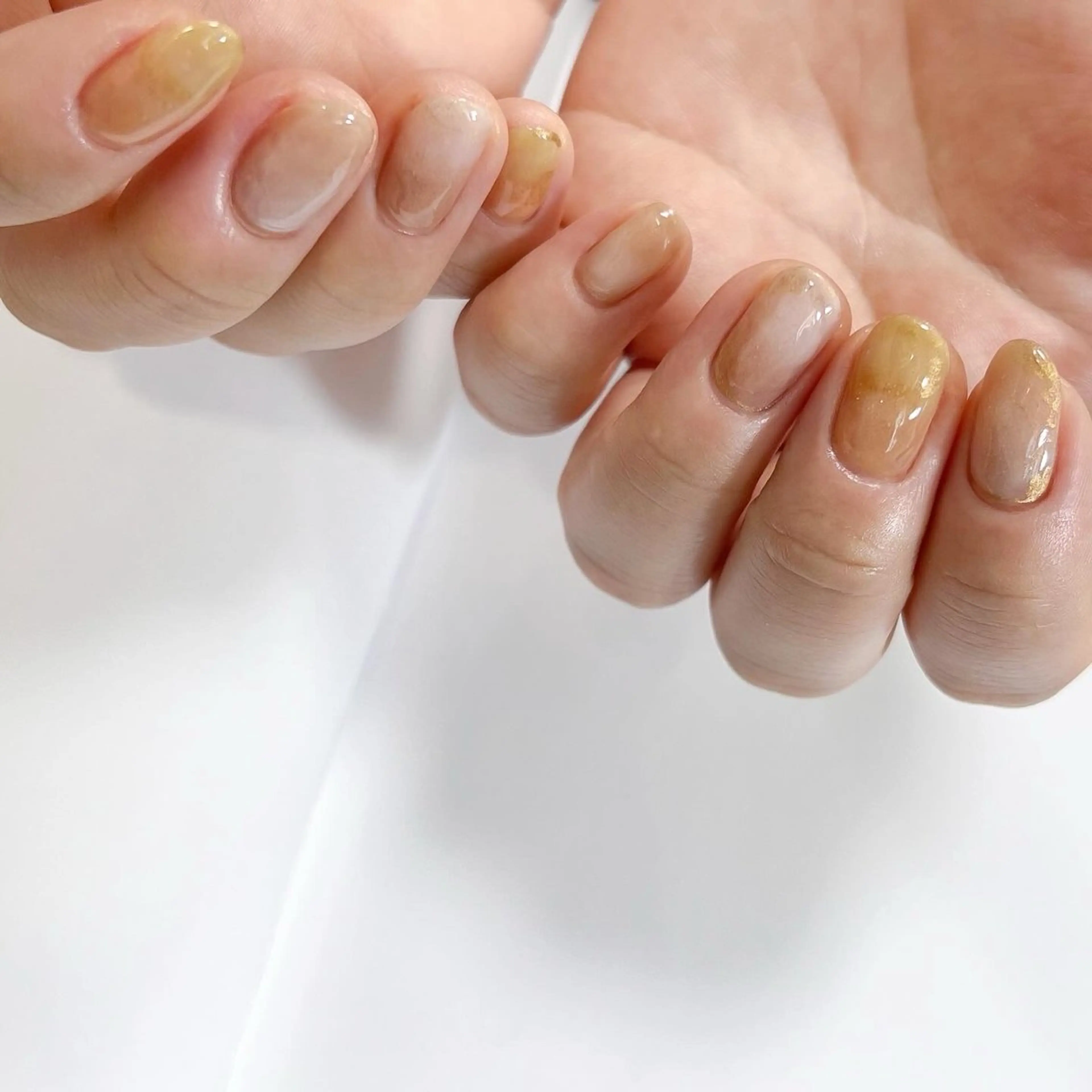 ネイル ゴールド ニュアンスネイル オレンジ ピスタチオネイル 春ネイル ハンドネイル pointillé .ayaのネイルデザイン