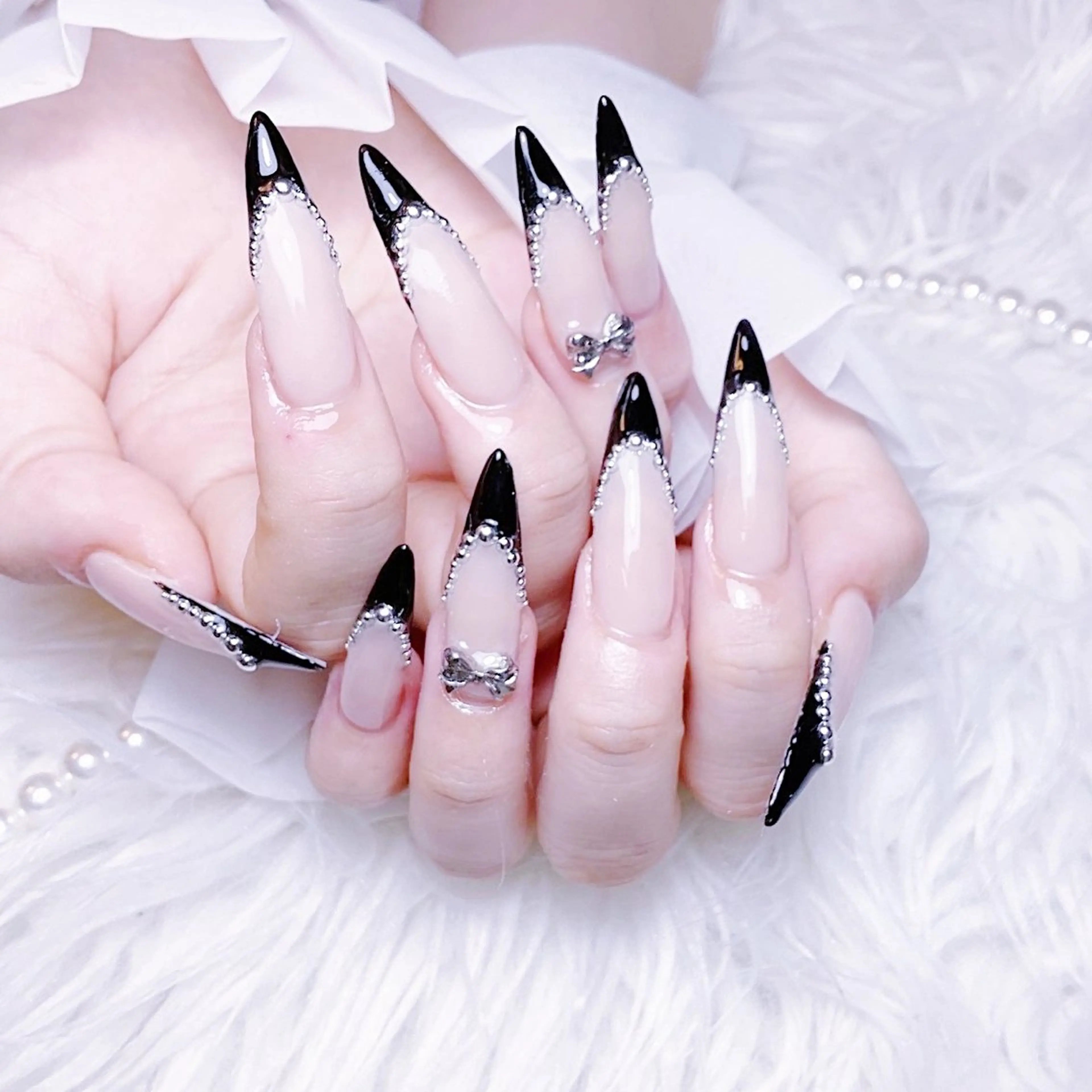 ネイル チークネイル 長さ出し フラワーネイル フレンチネイル ガーリー ハンドネイル NEW NAIL 池袋のネイルデザイン