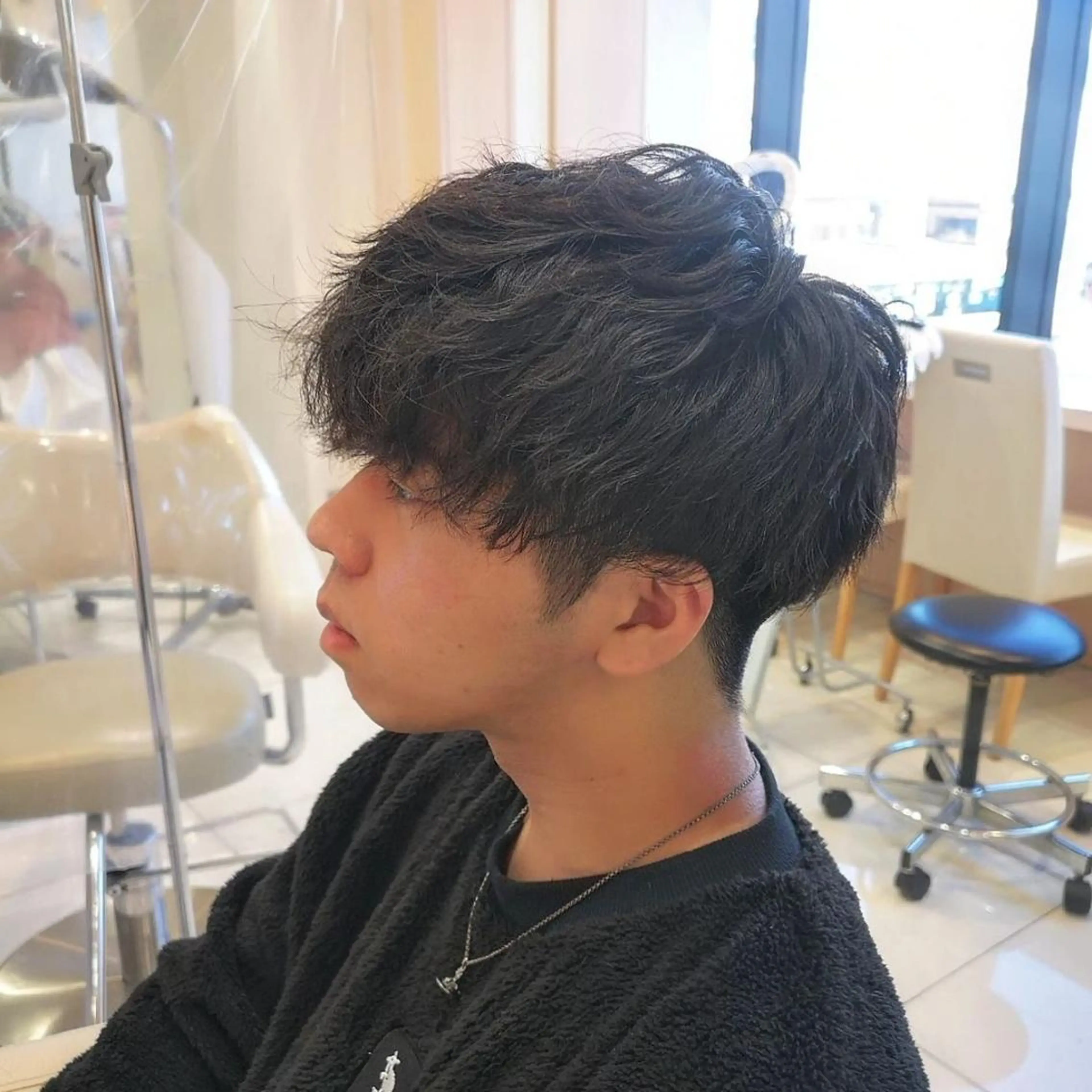 メンズ パーマ 渡辺 愛枝/艶カラー🩵のヘアスタイル