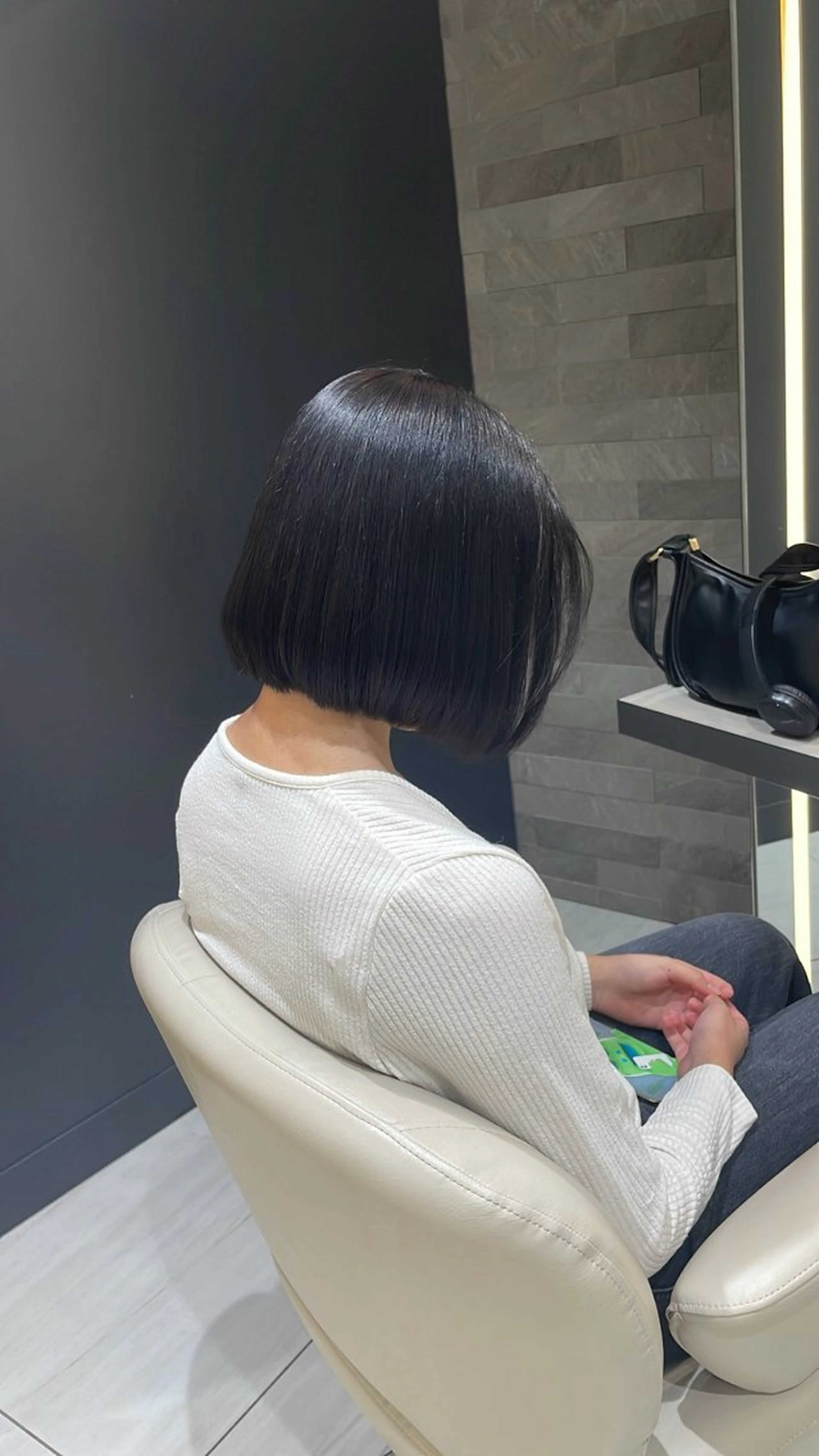 ショート カラー 小磯 維織のヘアスタイル