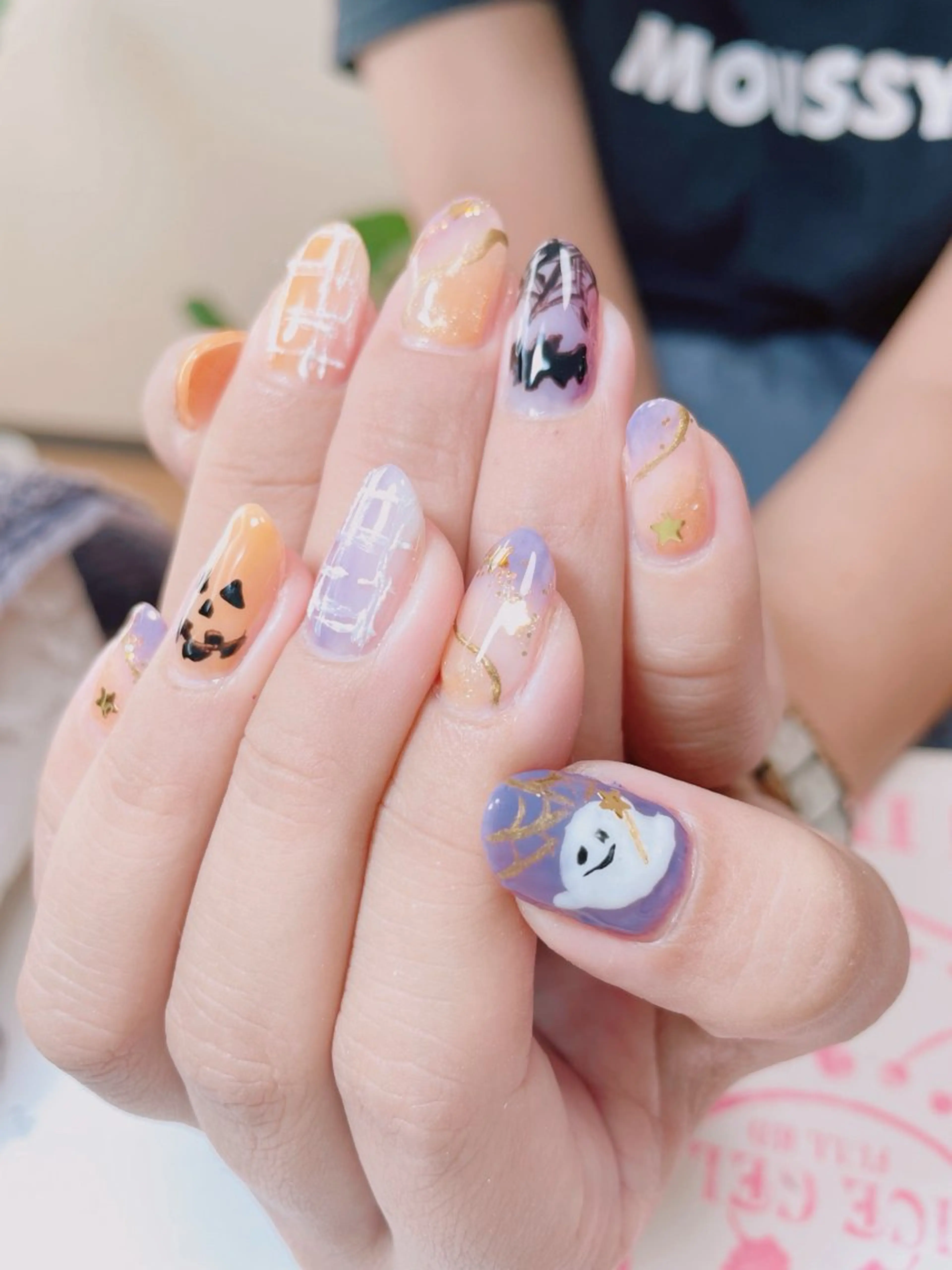 ネイル ハロウィン 持ち込み 出川 ゆりのネイルデザイン
